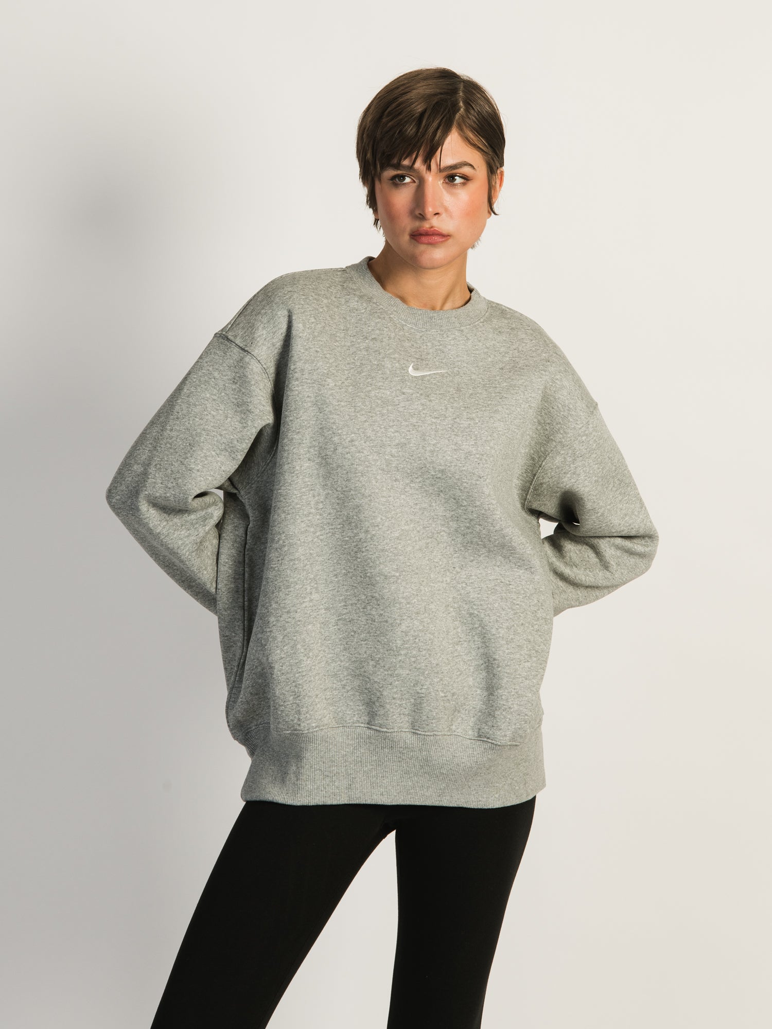 Nike fleece sales crew neck