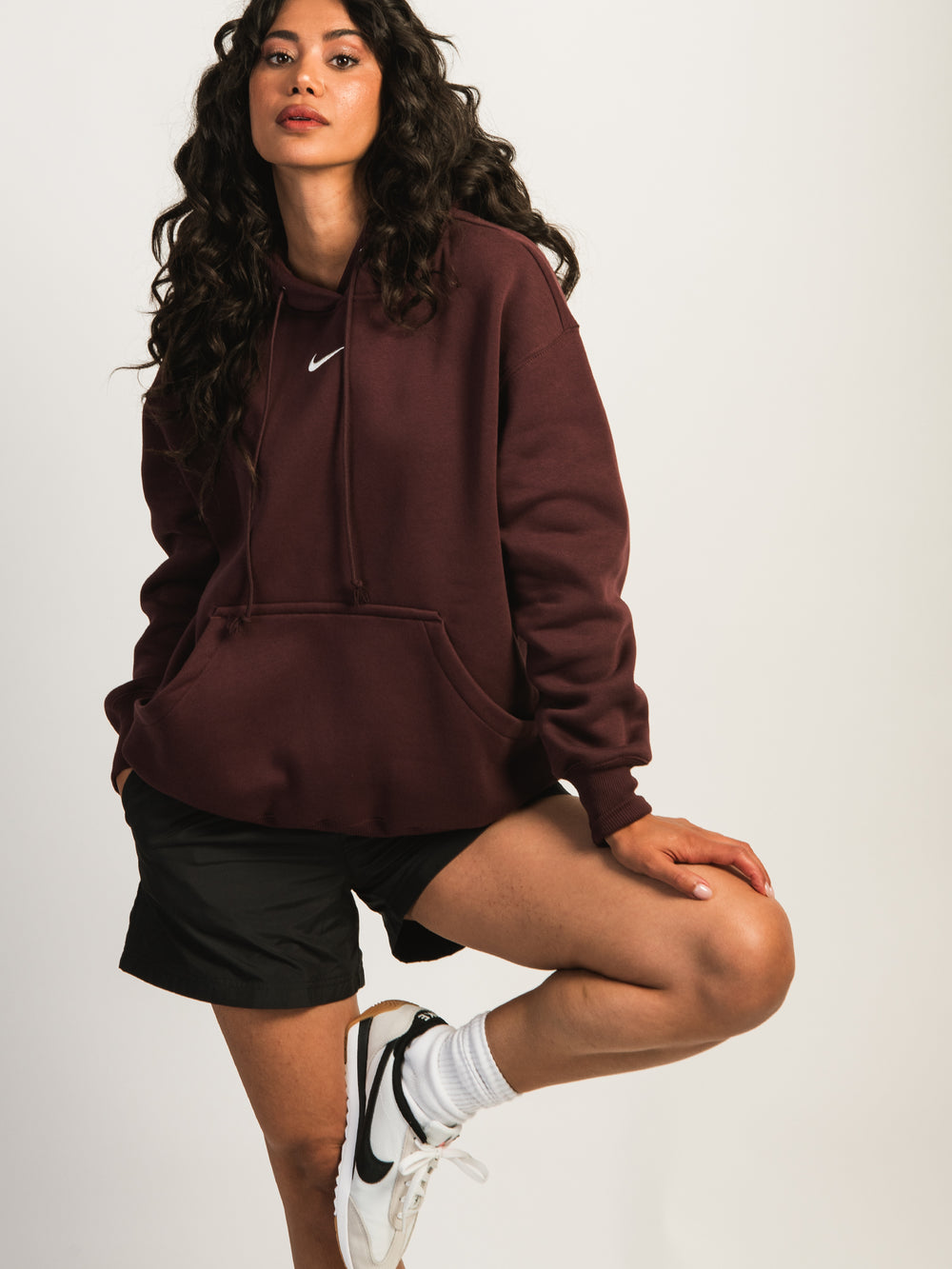 NIKE SPORTSWEAR PHOENIX FLEECE OVERSIZED HOODIE - BURGUNDY