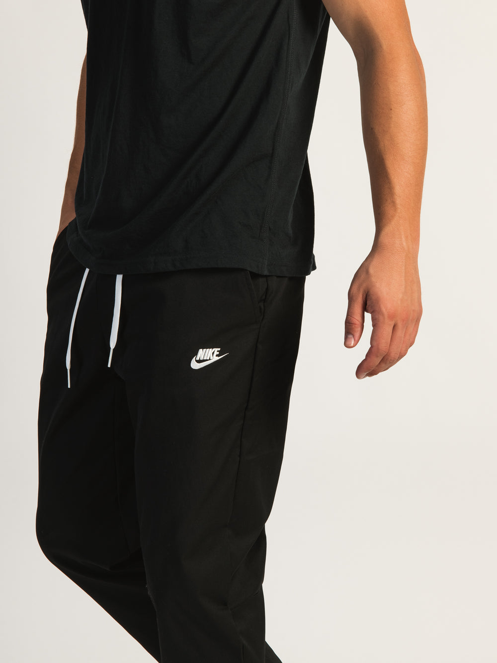  Nike Mens Fleece Tapered Club Swoosh Sweatpants Black