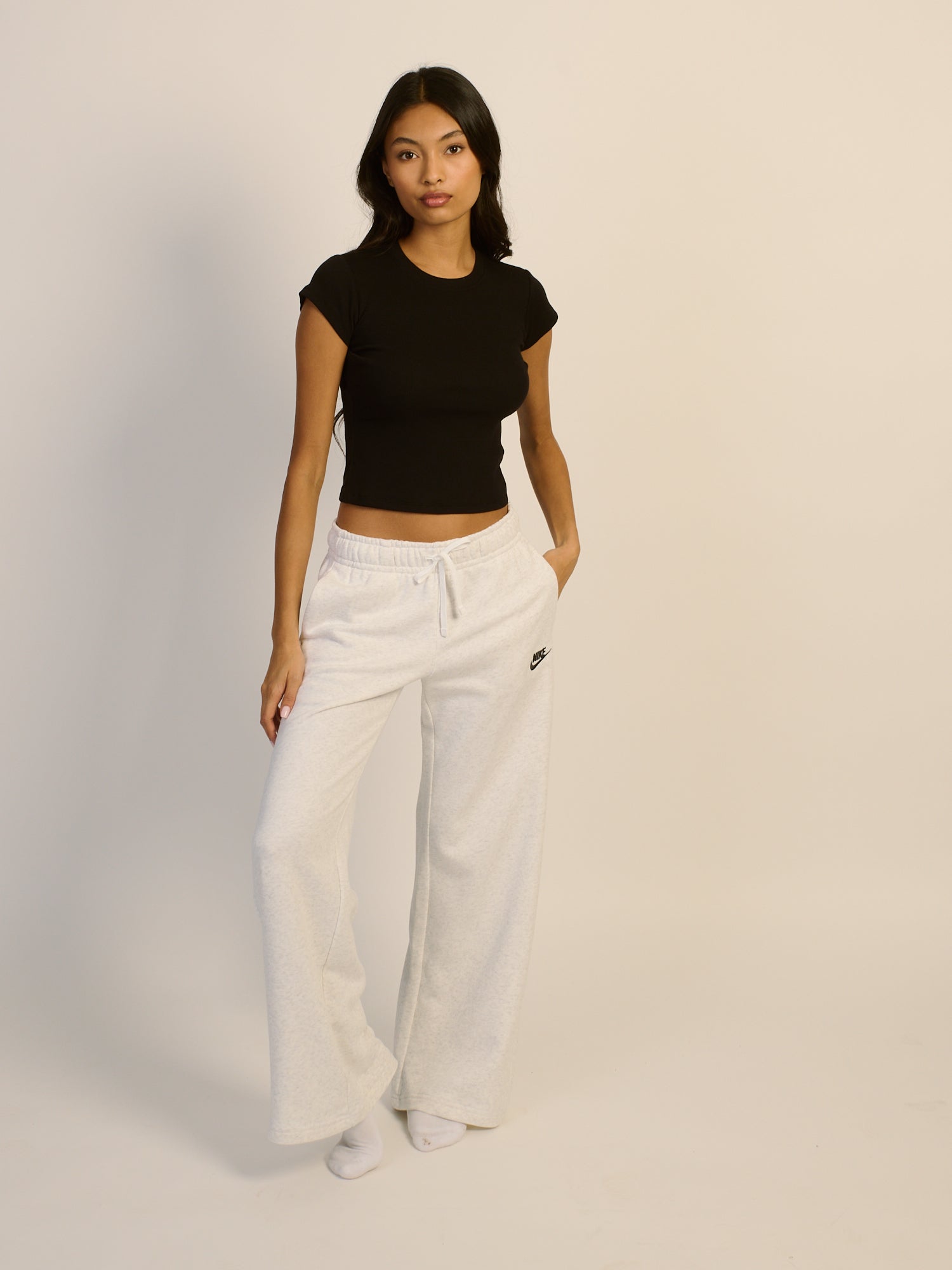 NIKE SPORTSWEAR CLUB MIDRISE WIDE LEG SWEATPANTS