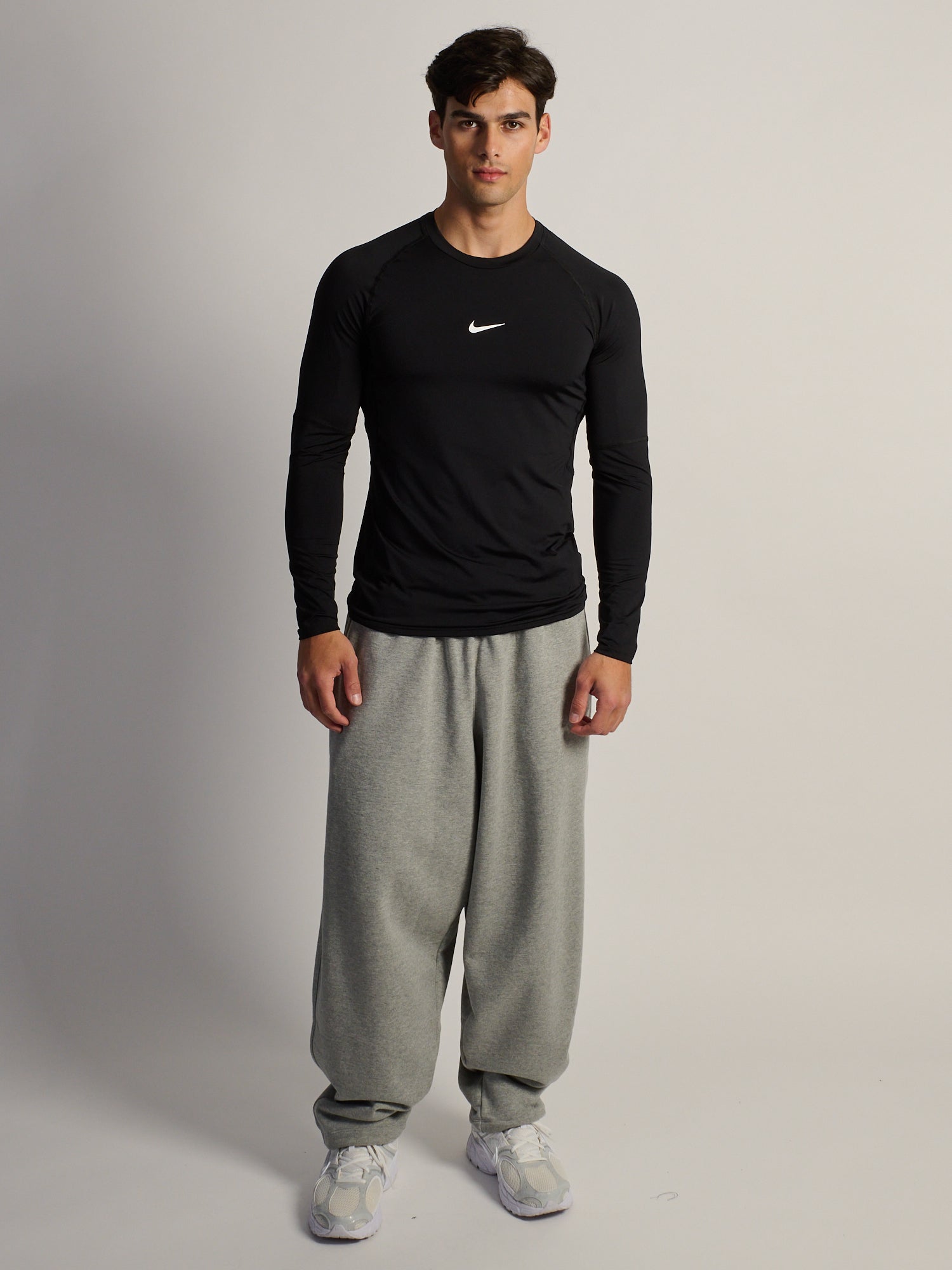NIKE DRI-FIT LONG SLEEVE FITNESS TOP - BLACK