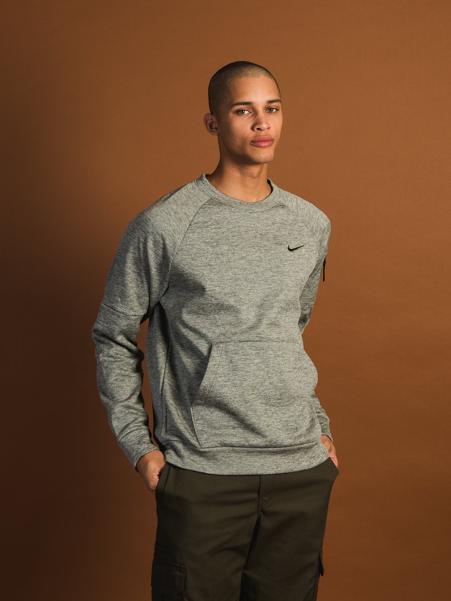 Nike therma outlet fit crew neck