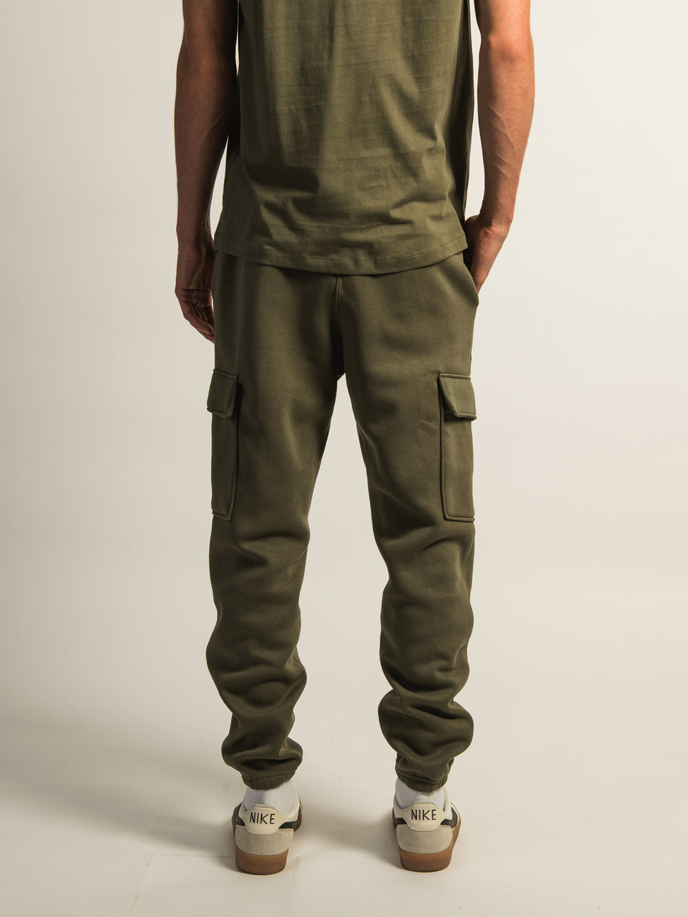 PANTALON CARGO NIKE SPORTSWEAR CLUB - OLIVE