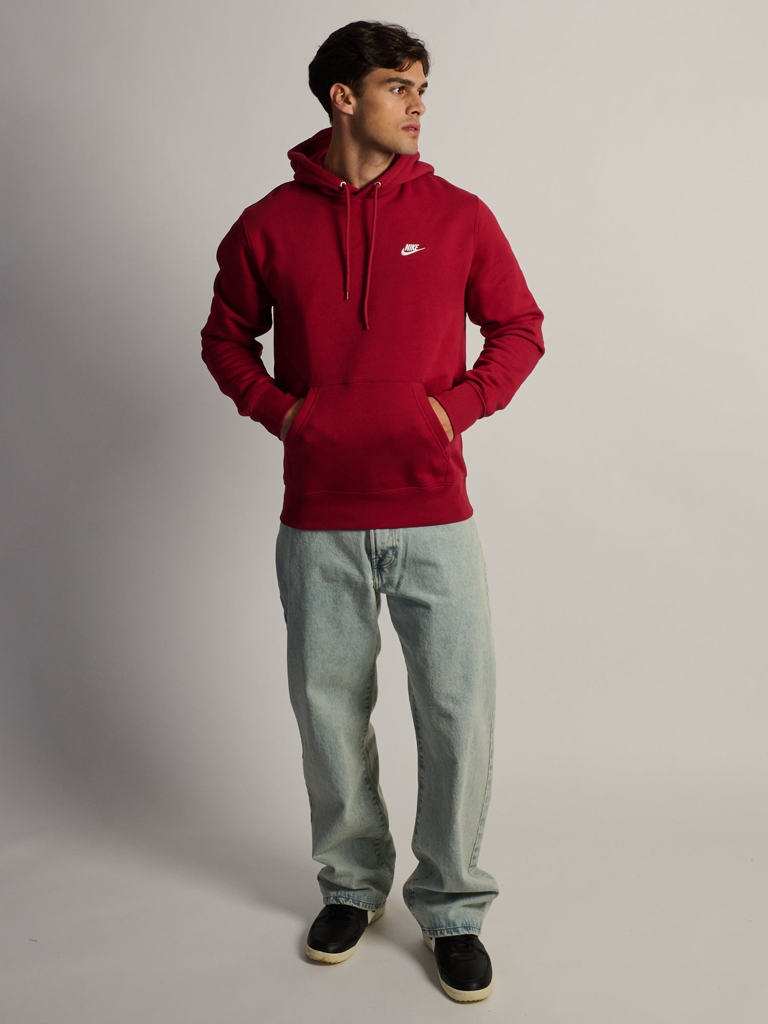 PULL-OVER À CAPUCHE NIKE SPORTSWEAR CLUB - CRIMSON