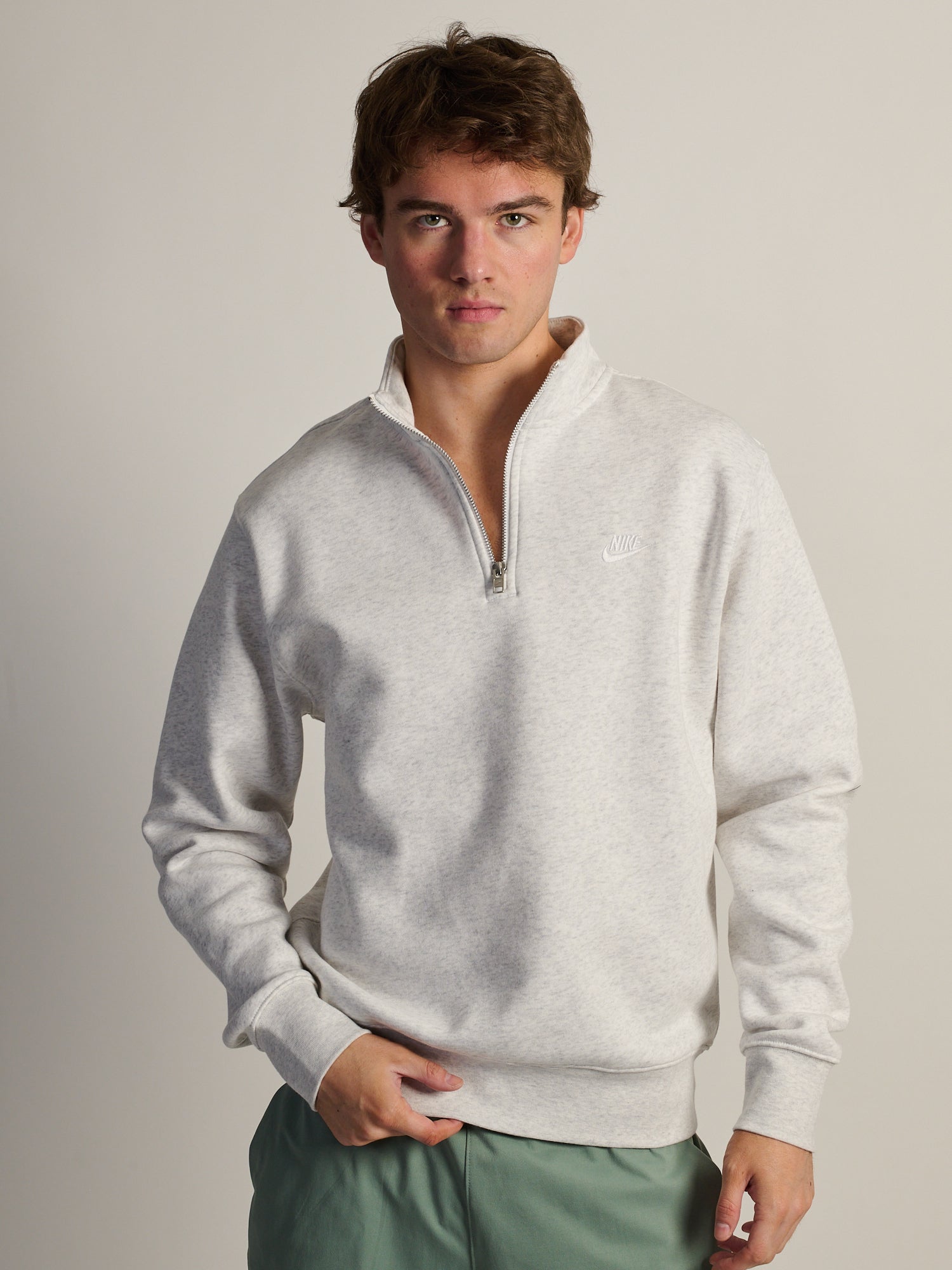 NIKE HALF ZIP SWEATER