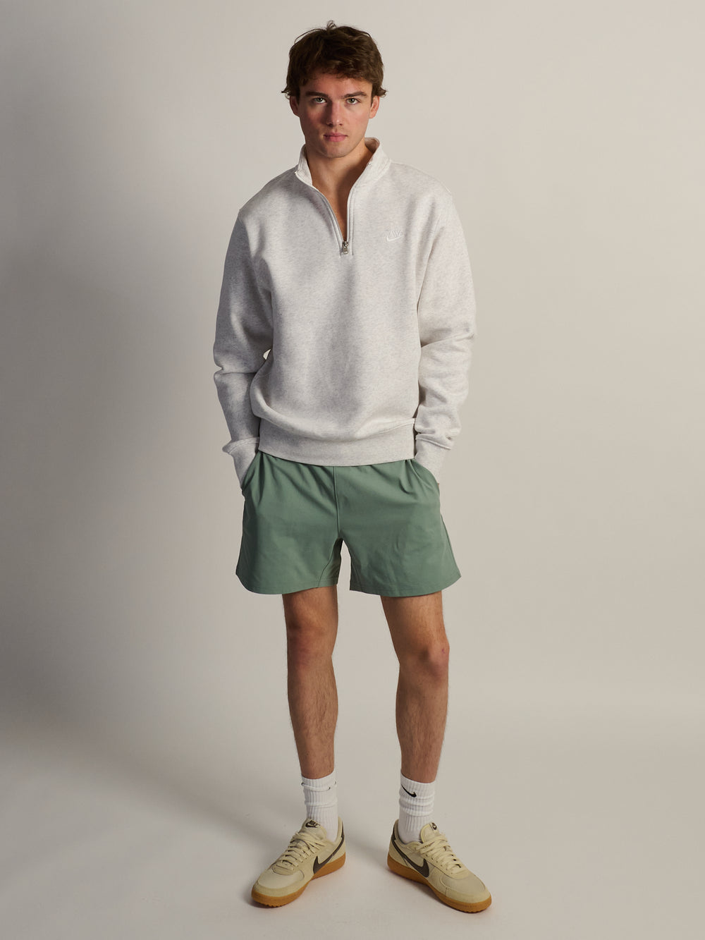 NIKE HALF ZIP SWEATER