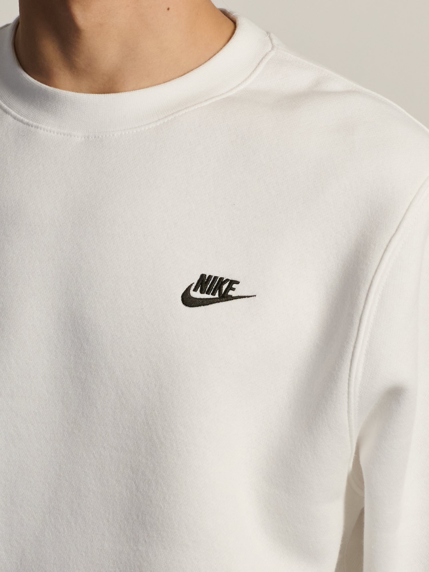 NIKE SPORTWEAR CLUB CREW – BLANC