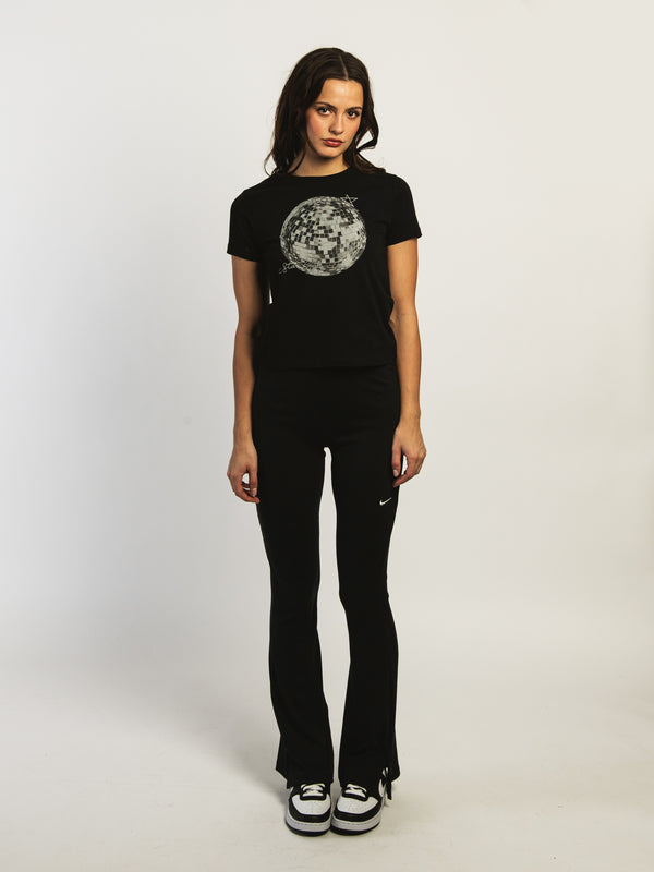 NIKE SPORTSWEAR CHILL KNIT FLARED LEGGING