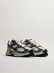NIKE V5 RNR SNEAKER - GREY