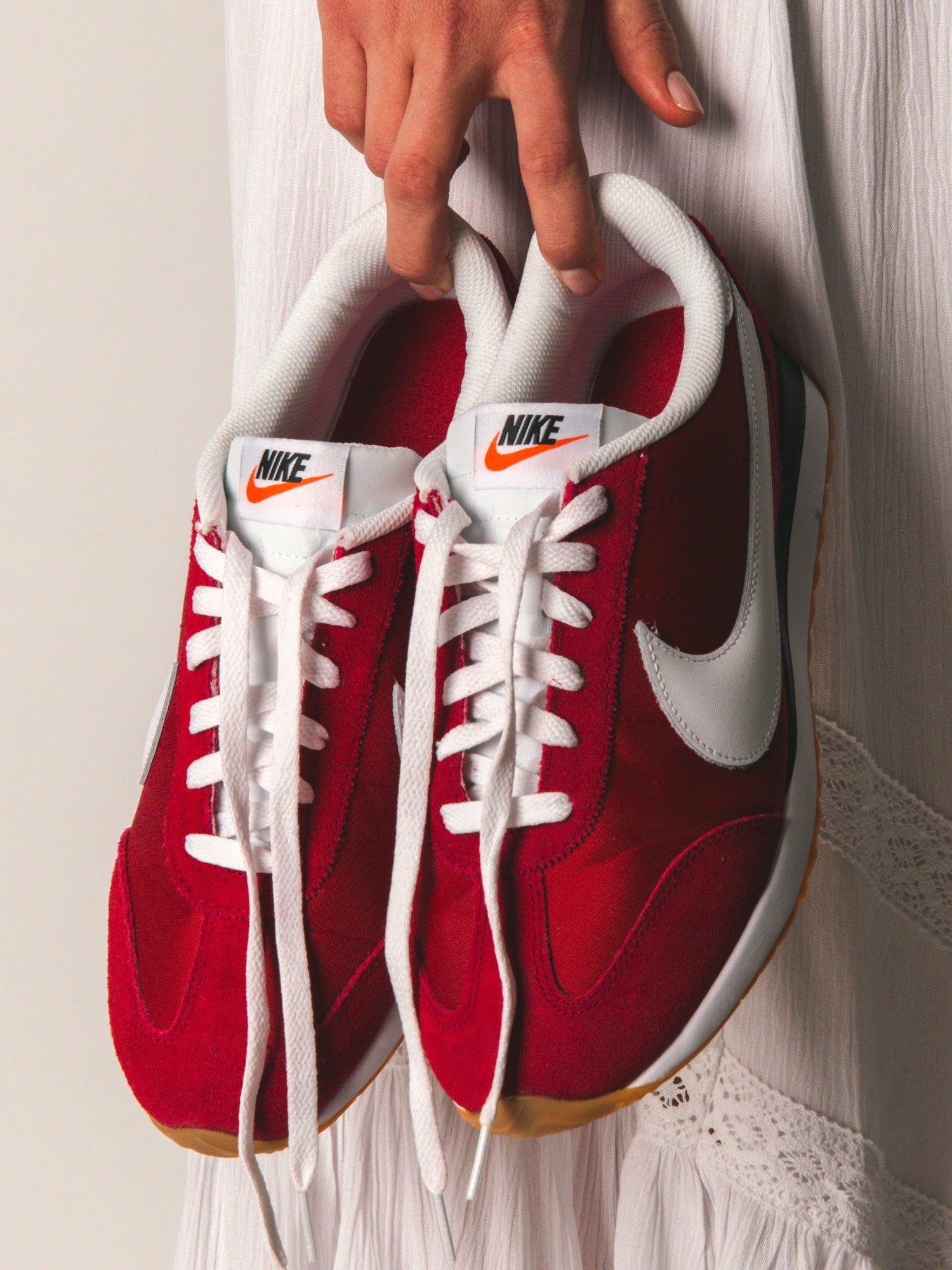 BASKETS NIKE PACIFIC POUR FEMMES - TEAM CRIMSON/WHITE