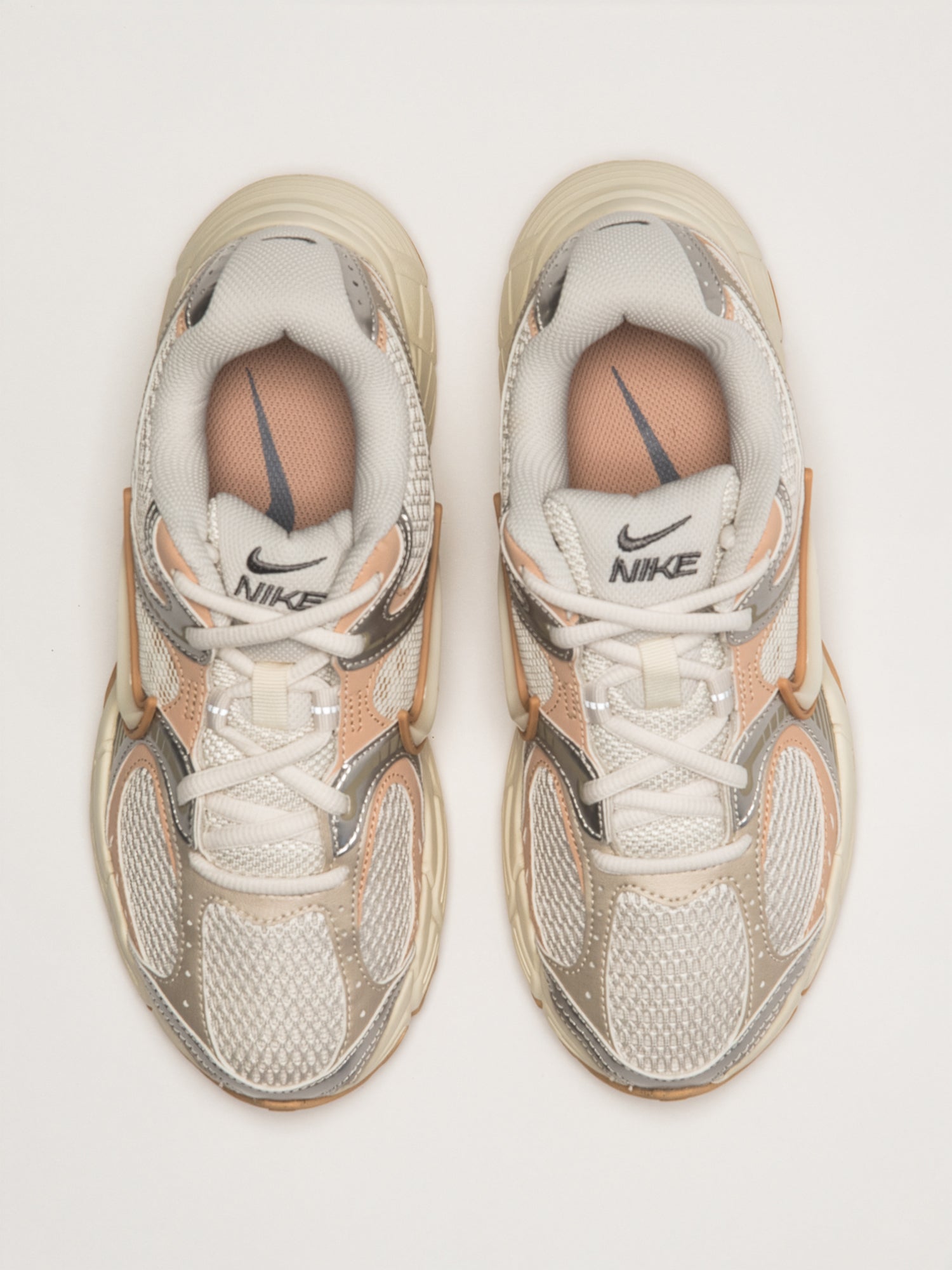 NIKE BASKETS V5 RNR - BEIGE