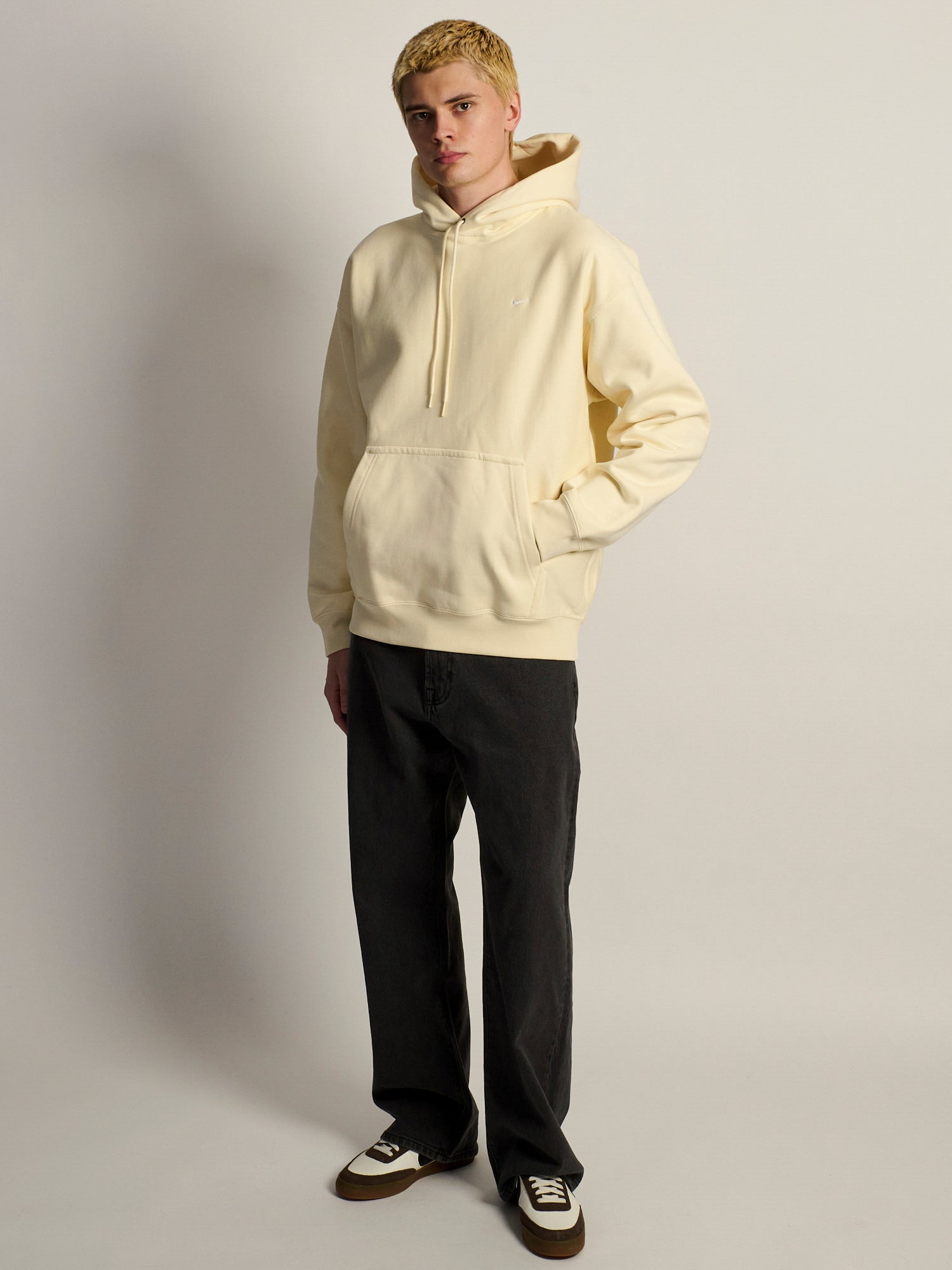NIKE SWOOSH RELAXED HODDIE - COCONUT