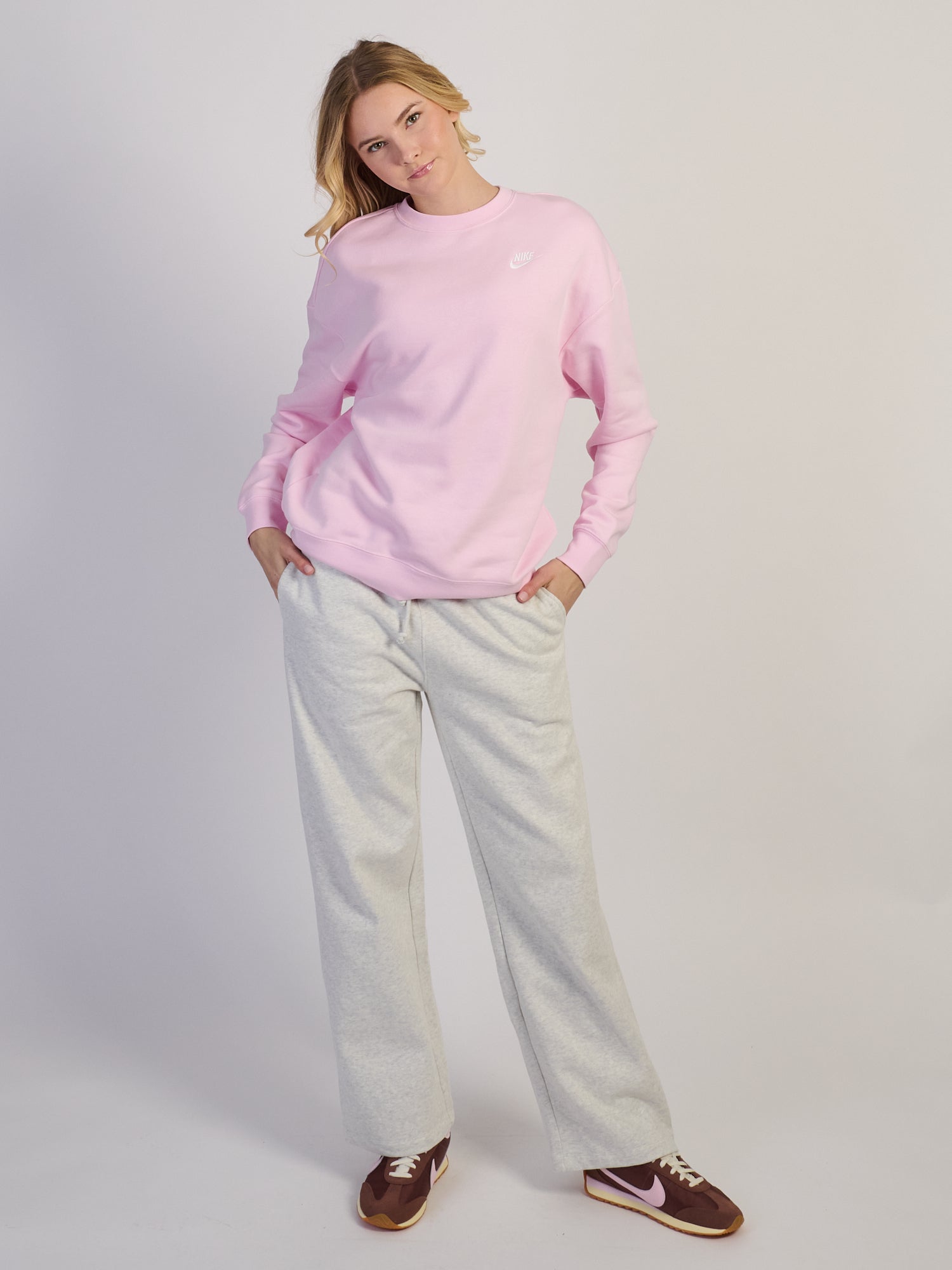 NIKE SPORTSWEAR CLUB FLEECE LOOSE CREW - ROSE