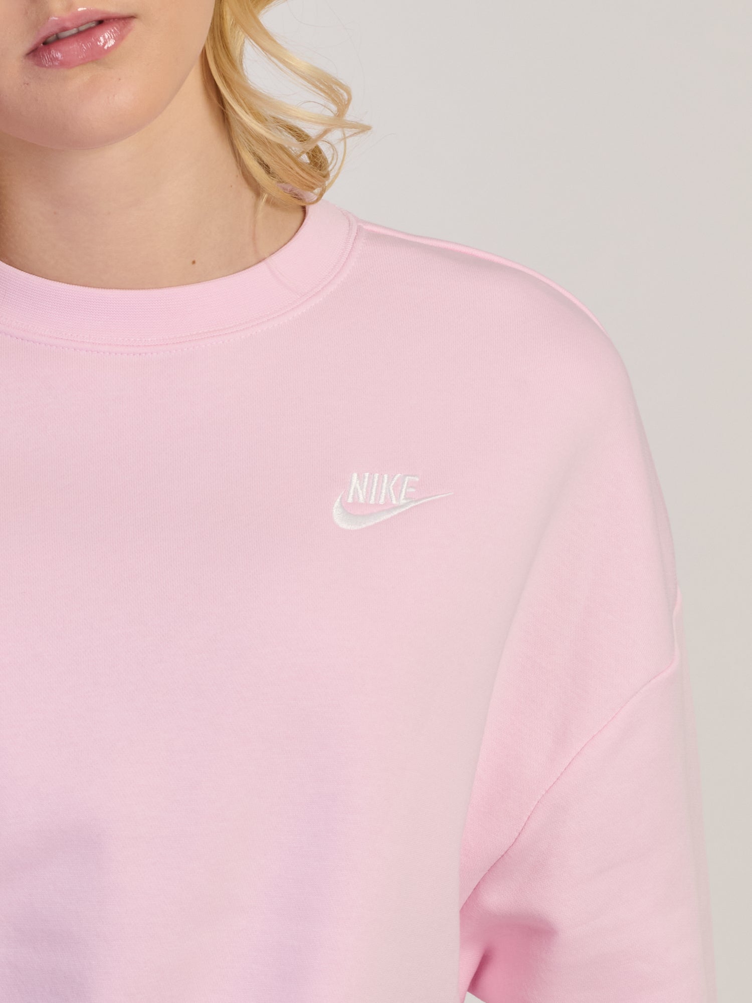 NIKE SPORTSWEAR CLUB FLEECE LOOSE CREW - ROSE