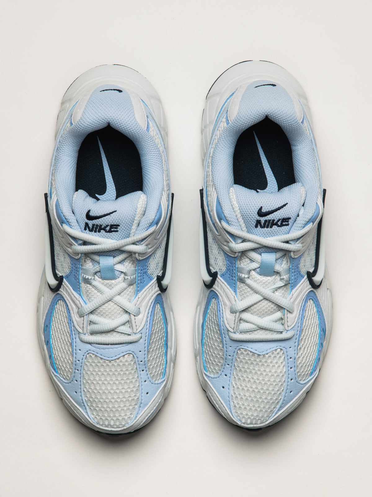 WOMENS NIKE V5 RNR SNEAKER - OFF WHITE/BLUE