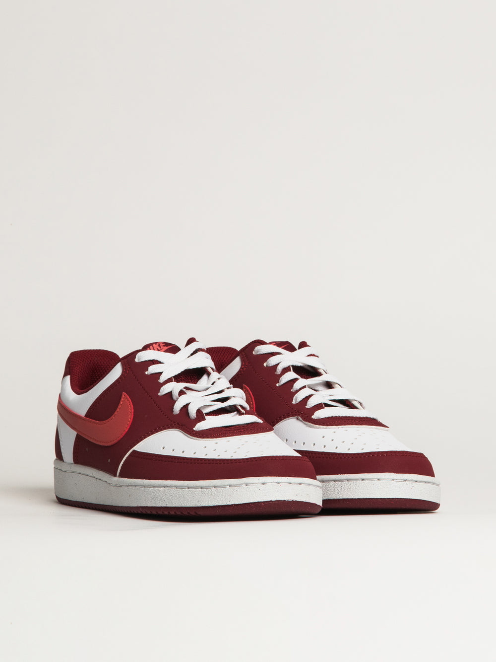 CHAUSSURES DE SPORT NIKE COURT VISION LOW POUR FEMMES - ROUGE/BLANC