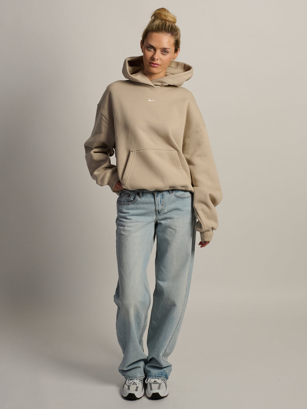 NIKE STDO FLEECE OVERSIZED PULL OVER HOODIE - CRÈME