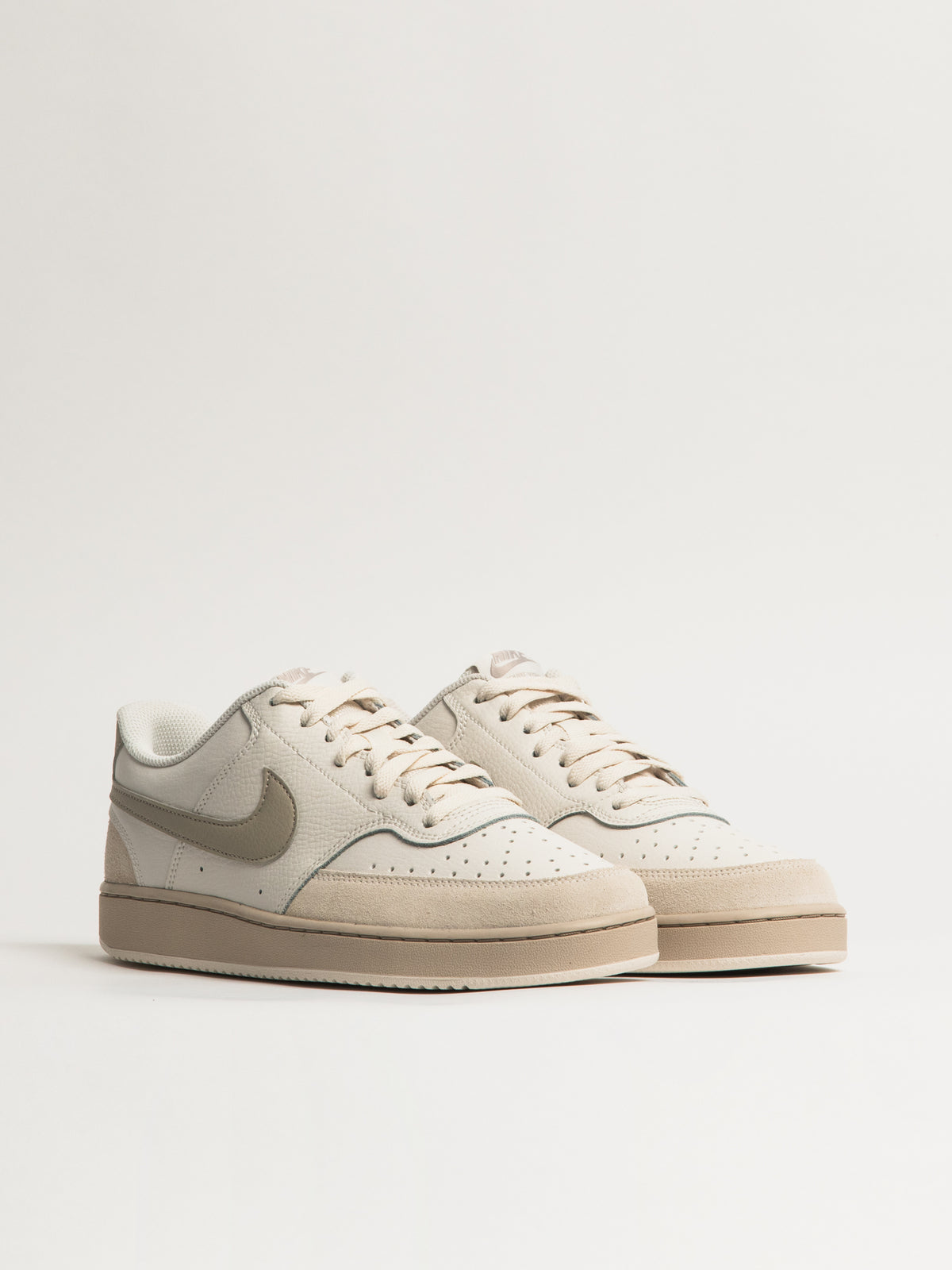 MENS NIKE COURT VISION LO SUEDE SNEAKER - CREAM