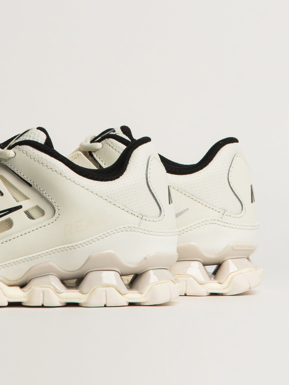 NIKE REAX 8 TR FEMME