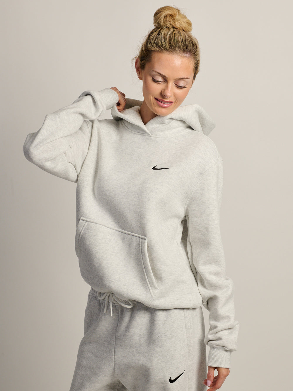 NIKE STDO FLEECE PULL OVER HOODIE - HEATHER GREY
