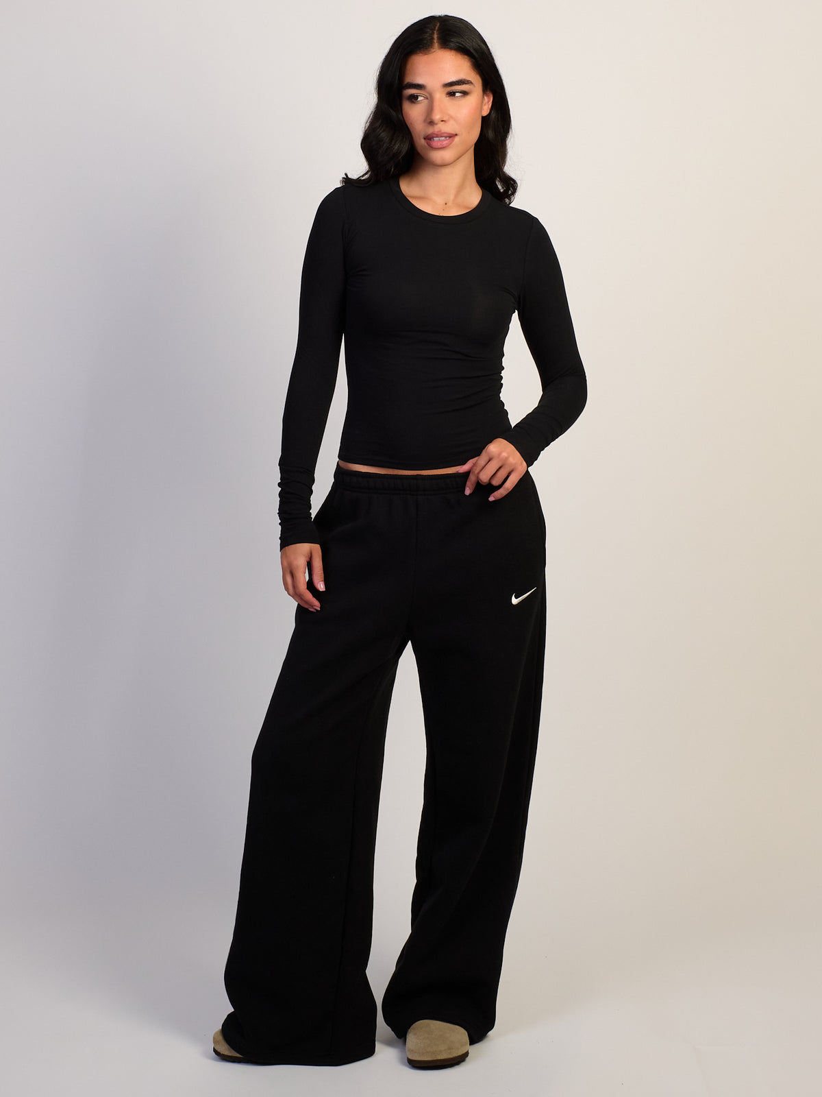 PANTALON À JAMBE LARGE STUDIO FLEECE DE NIKE