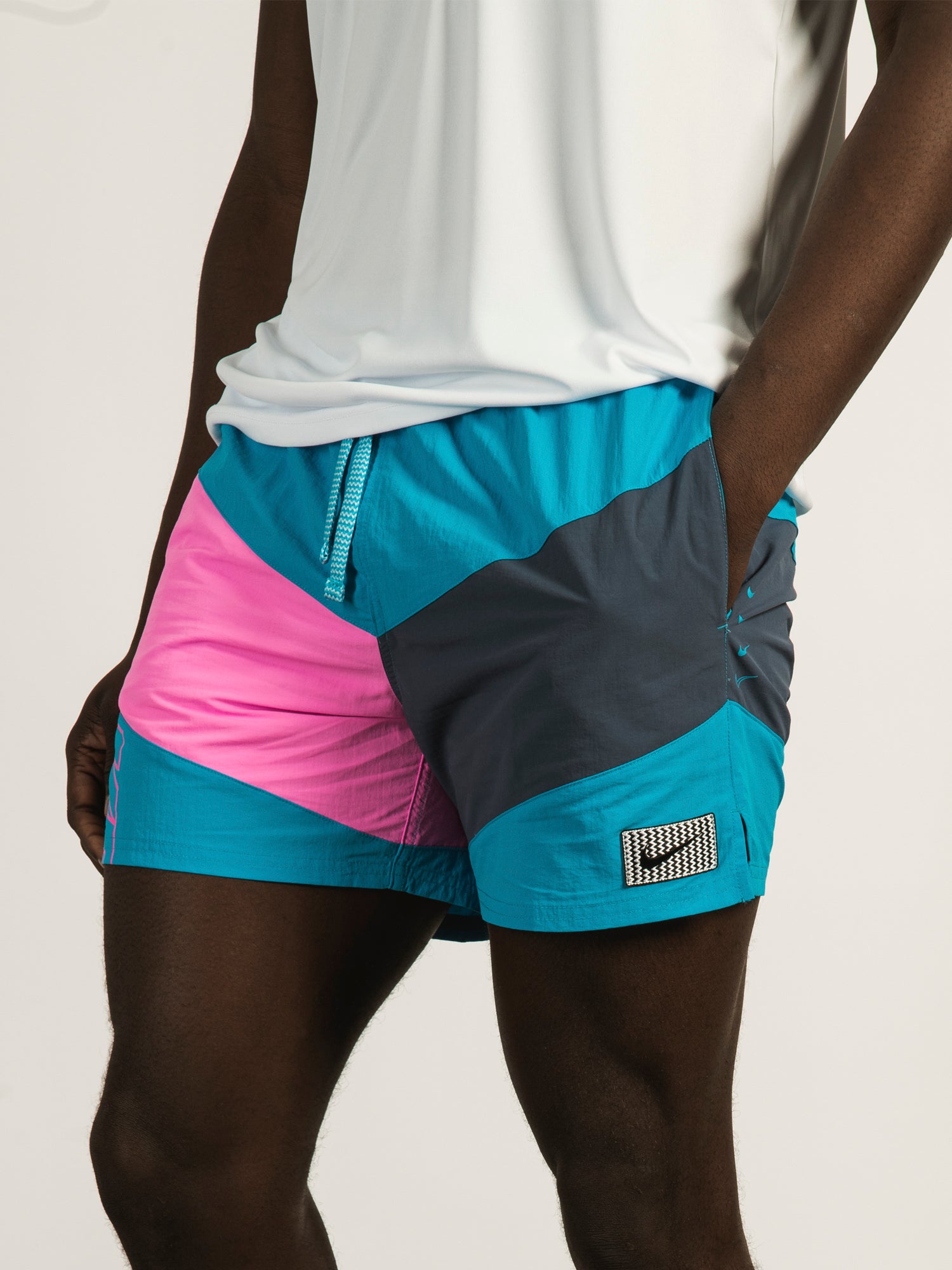 Nike hot sale logo short