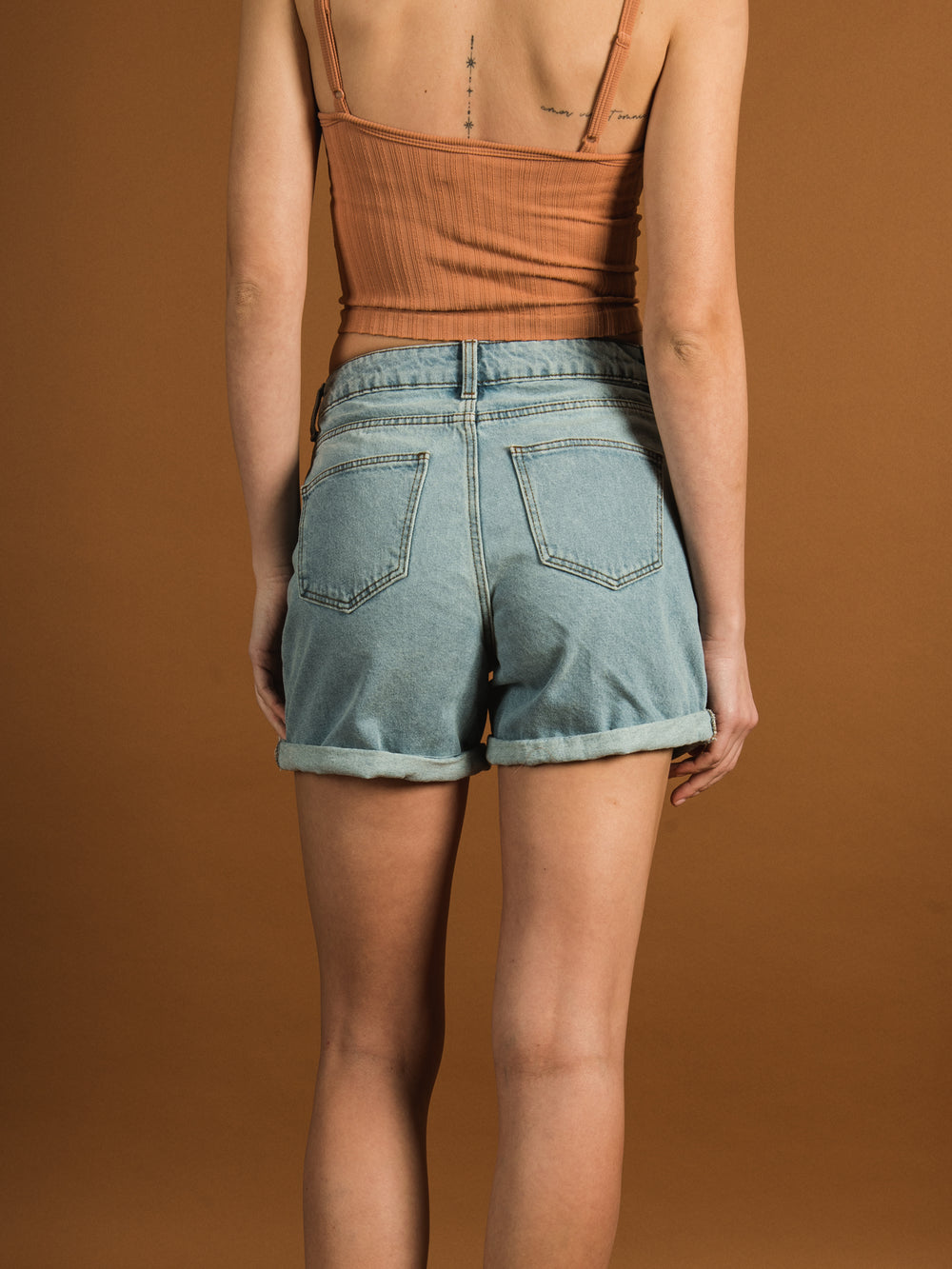 NOISY MAY SMILEY NORMAL WAIST DISTRESSED SHORT - CLEARANCE