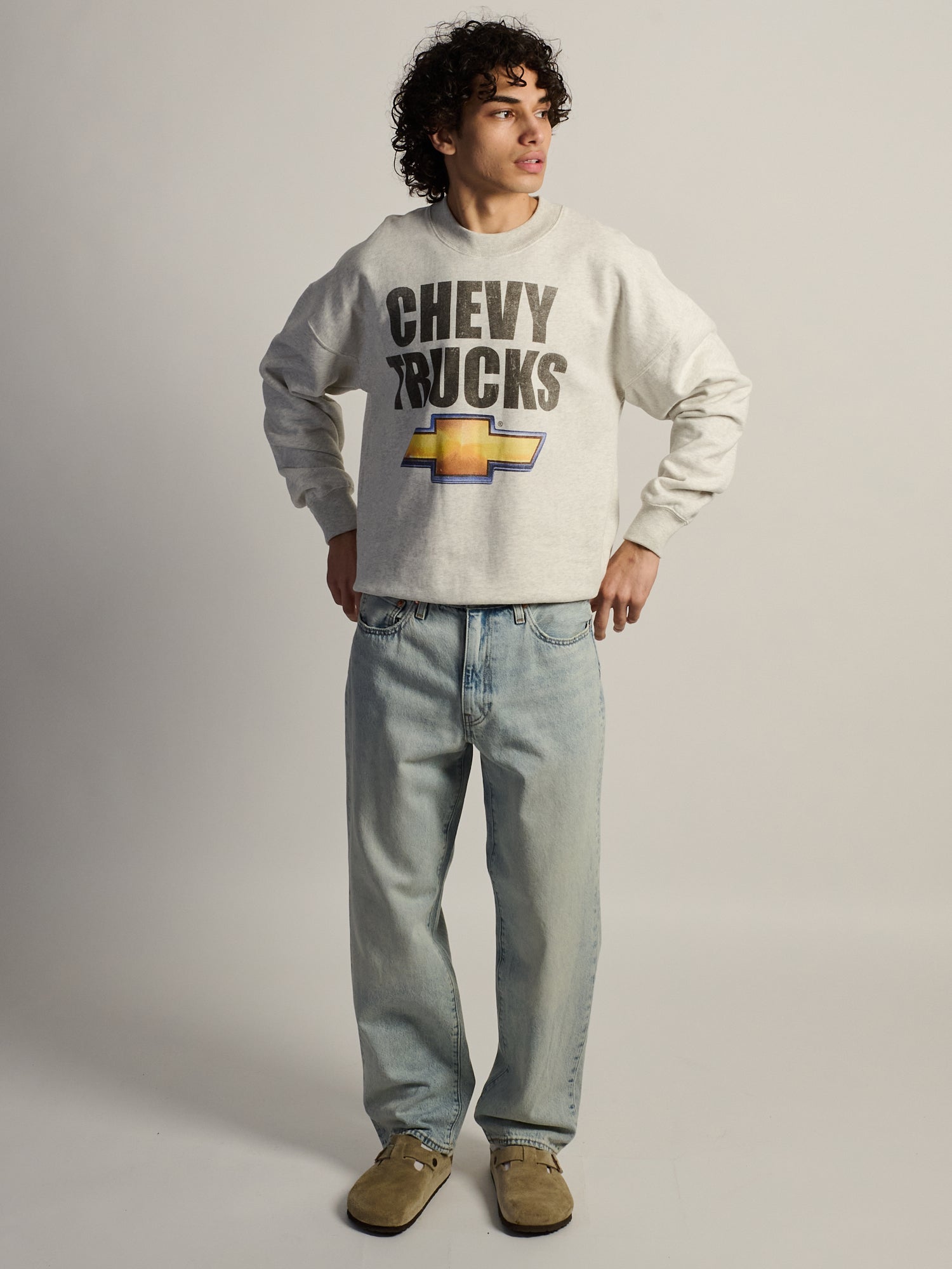 CHEVY TRUCKS RELAXED CREW