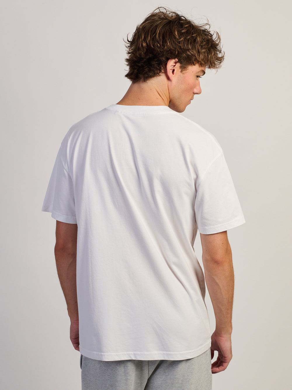 BUTTWEISER T-SHIRT