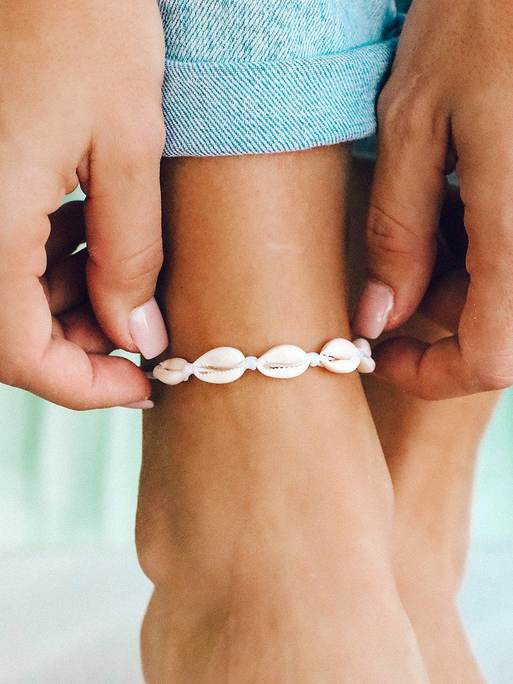 PURA VIDA KNOTTED COWRIES ANKLET