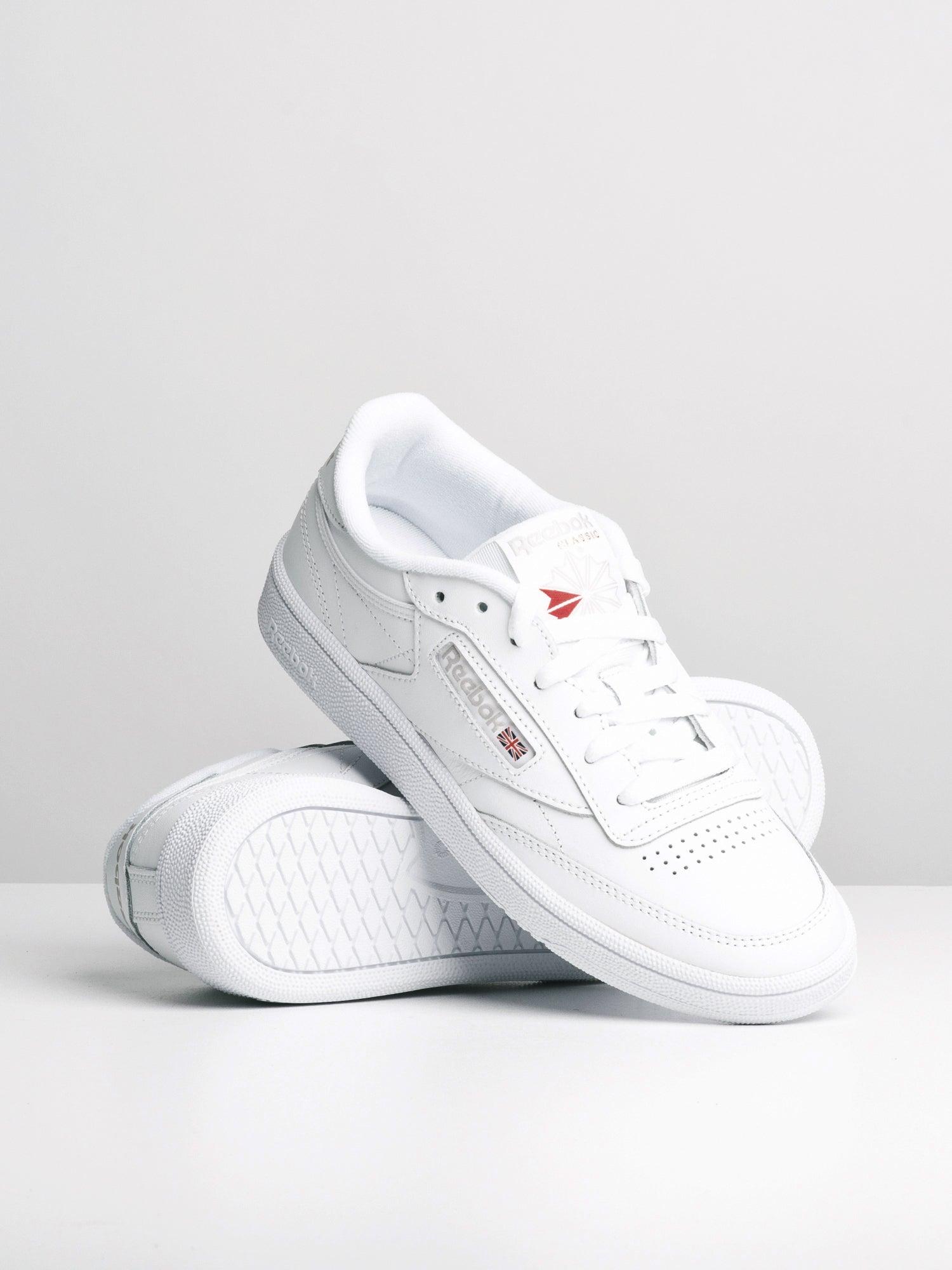 Reebok ladies hot sale white sneakers