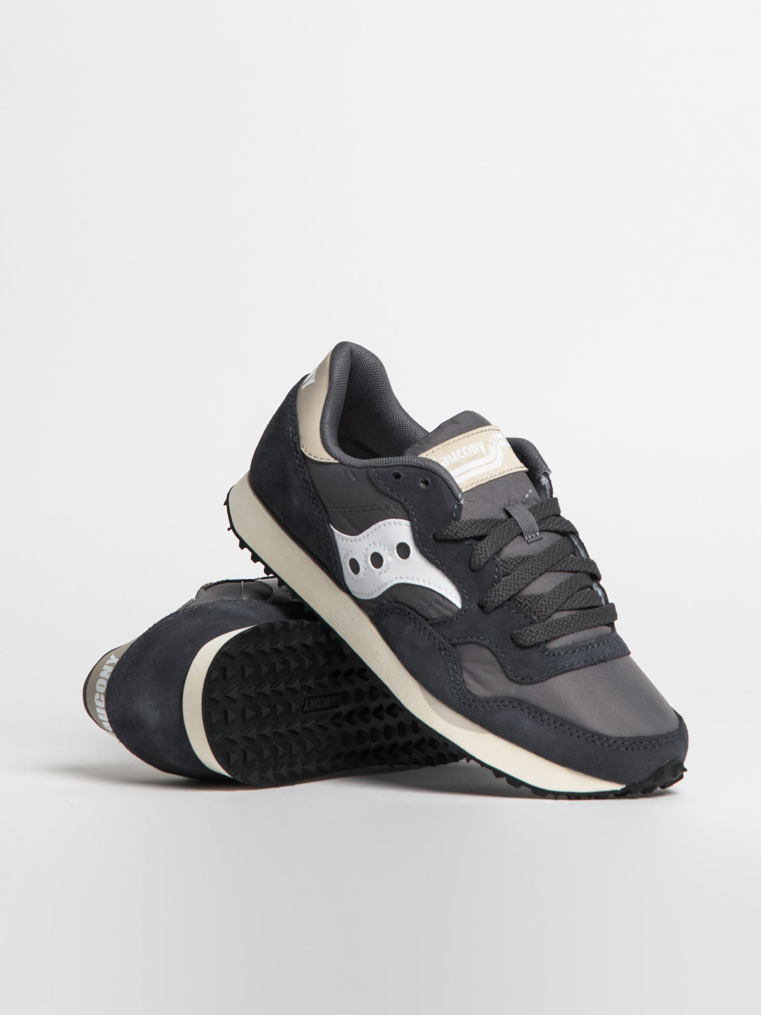 Dxn trainer sales vintage saucony