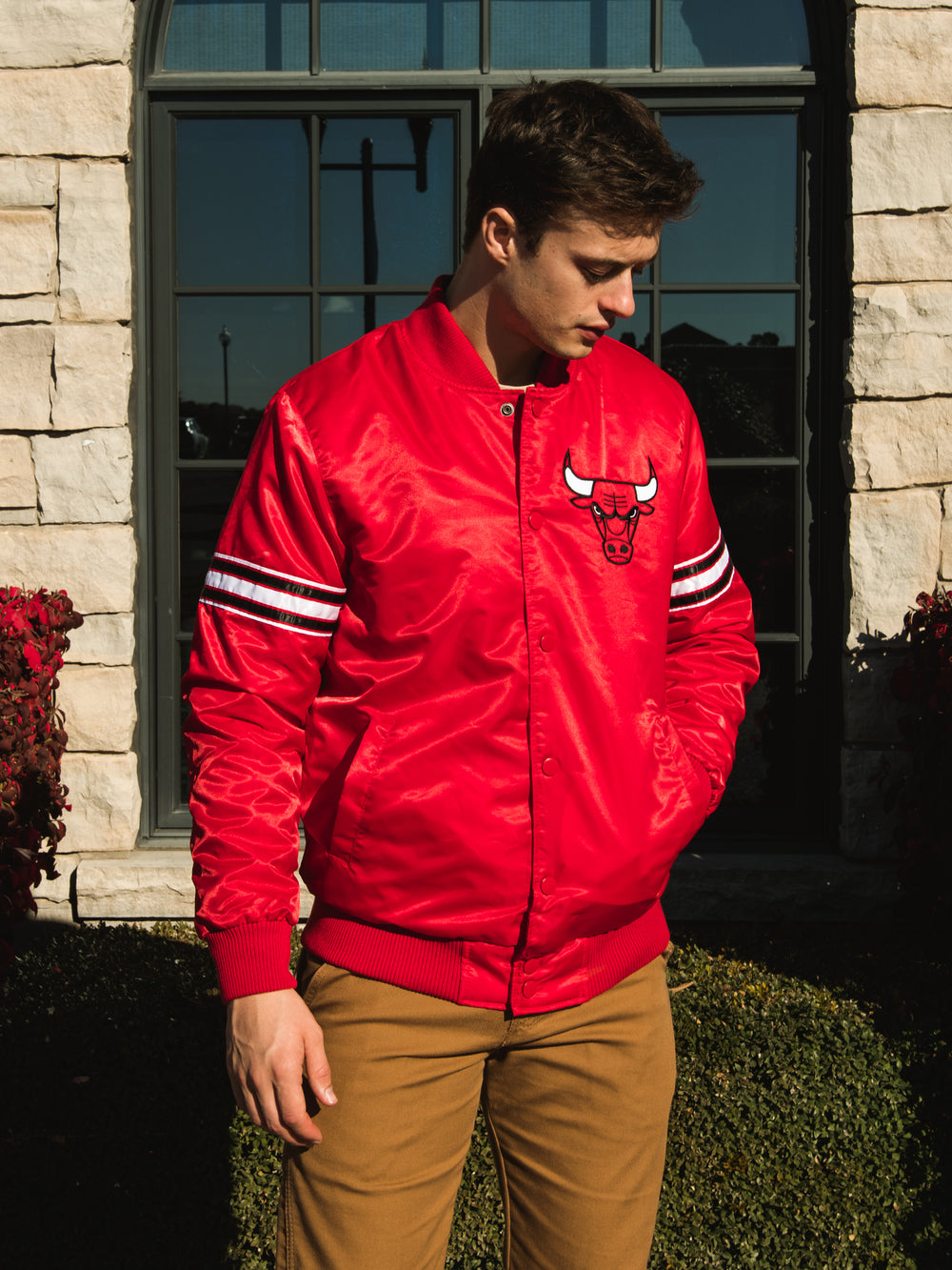 STARTER PICK & ROLL SATIN JACKET - CHICAGO BULLS - CLEARANCE