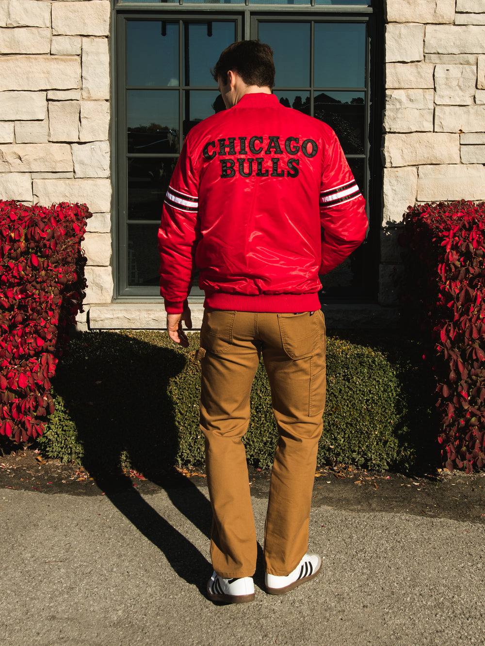 STARTER PICK & ROLL SATIN JACKET - CHICAGO BULLS - CLEARANCE