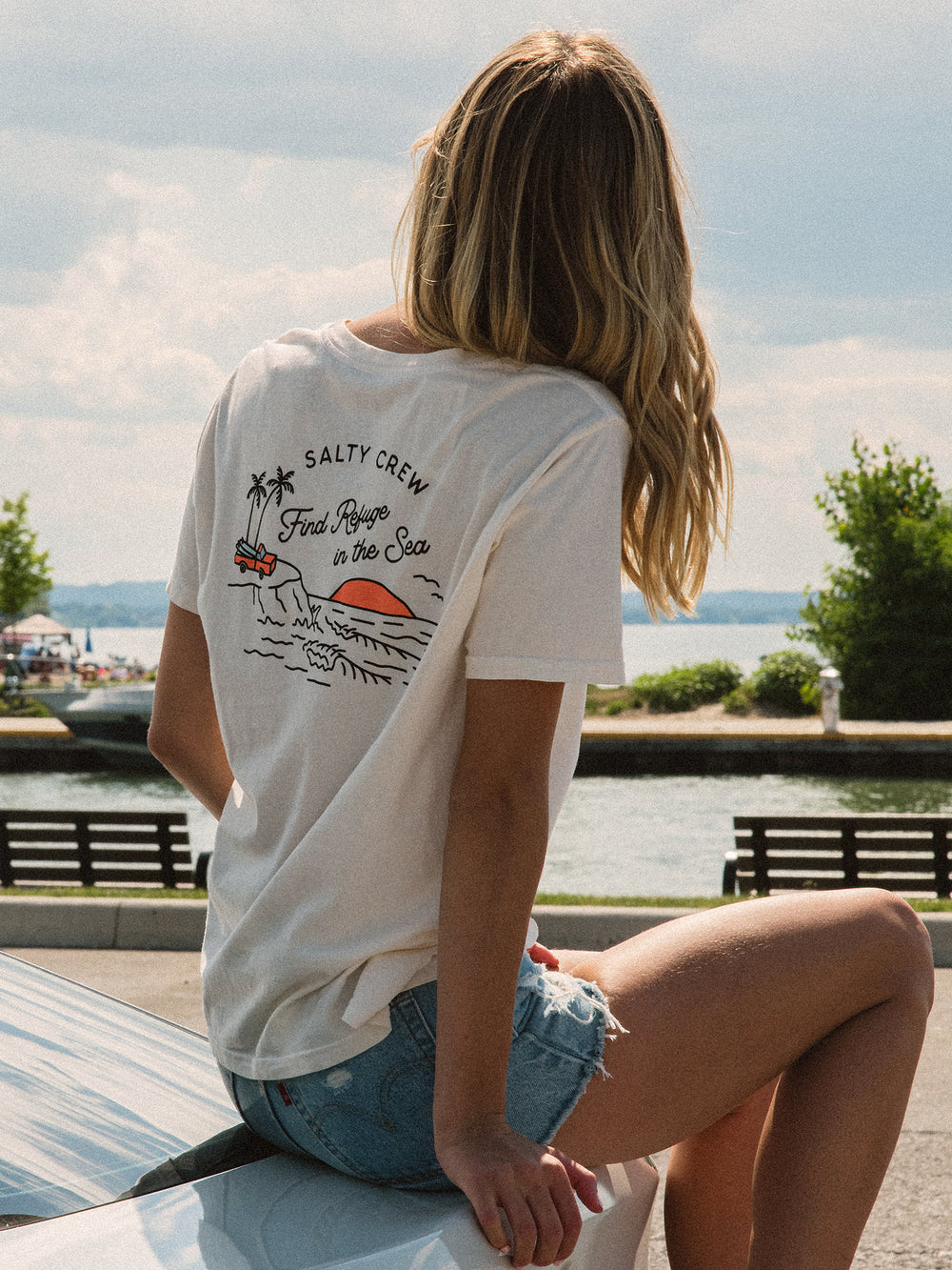 T-SHIRT SALTY CREW LOOKOUT BOYFRIEND