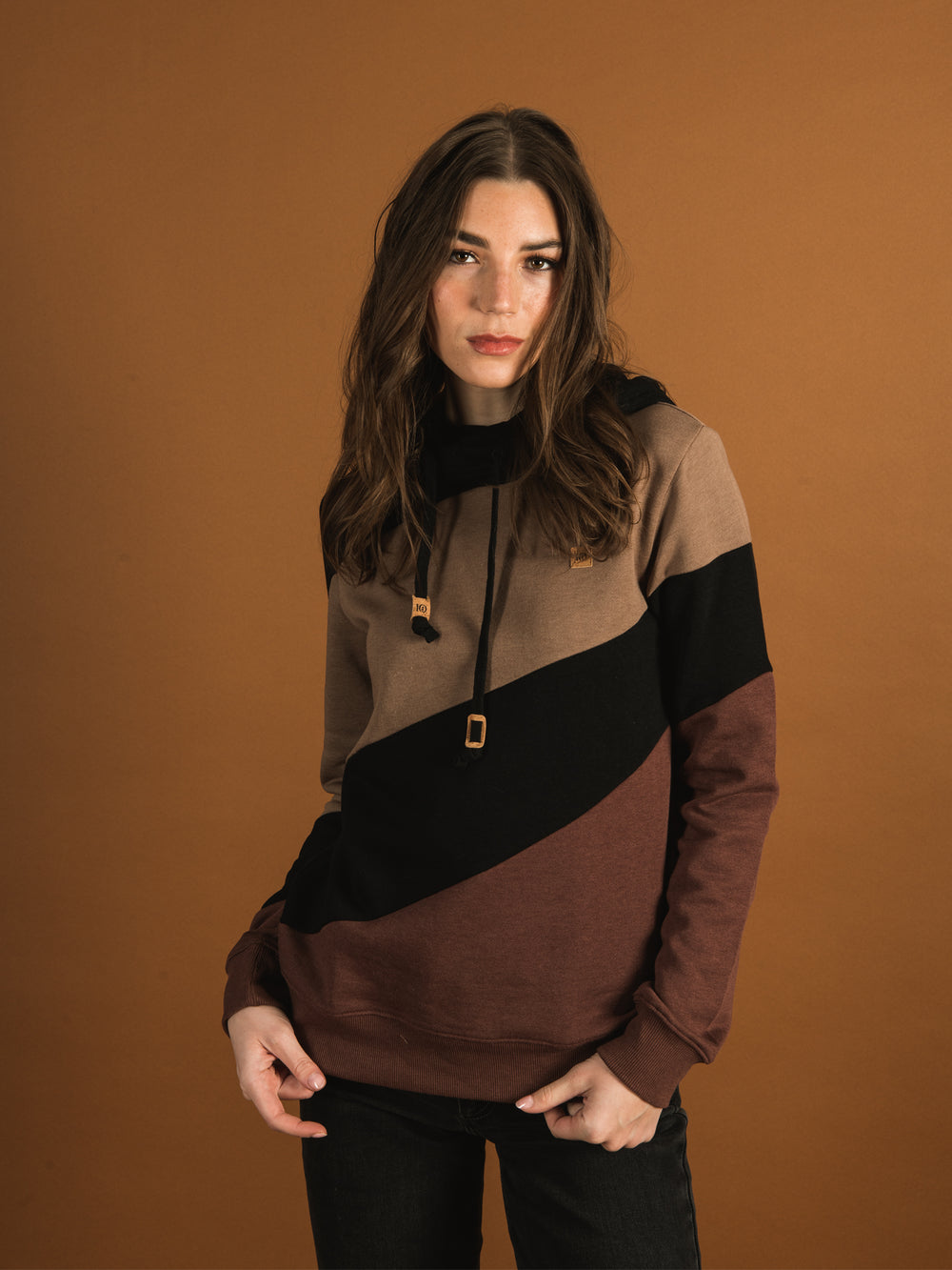 TENTREE ANGLE BLOCKED CORK HOODIE  - CLEARANCE