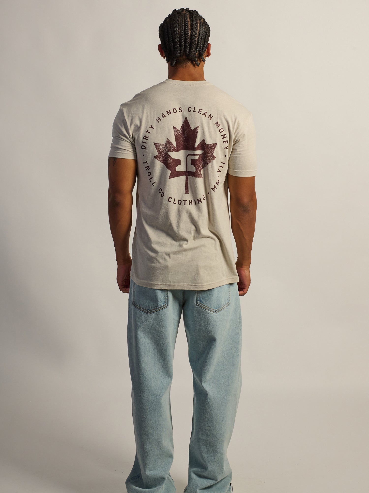 TROLL CO. DHCM ANVIL LEAF TEE - SABLE