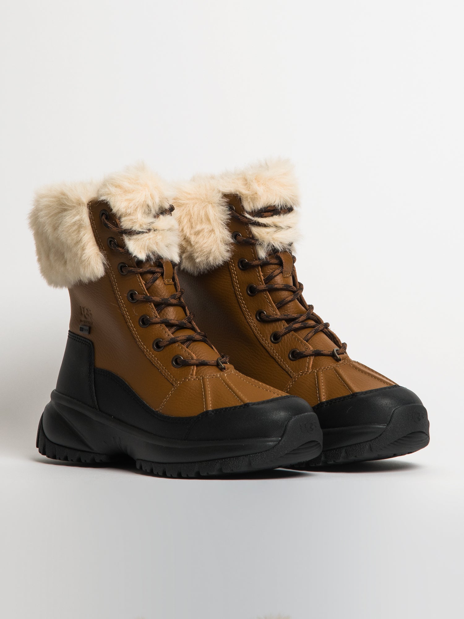 WOMENS UGG YOSE FLUFF BOOT