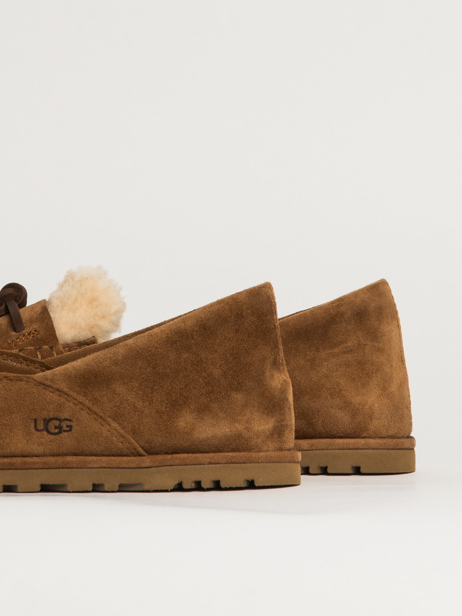 UGG ZORA LOAFER SLIP-ON - CHESTNUT
