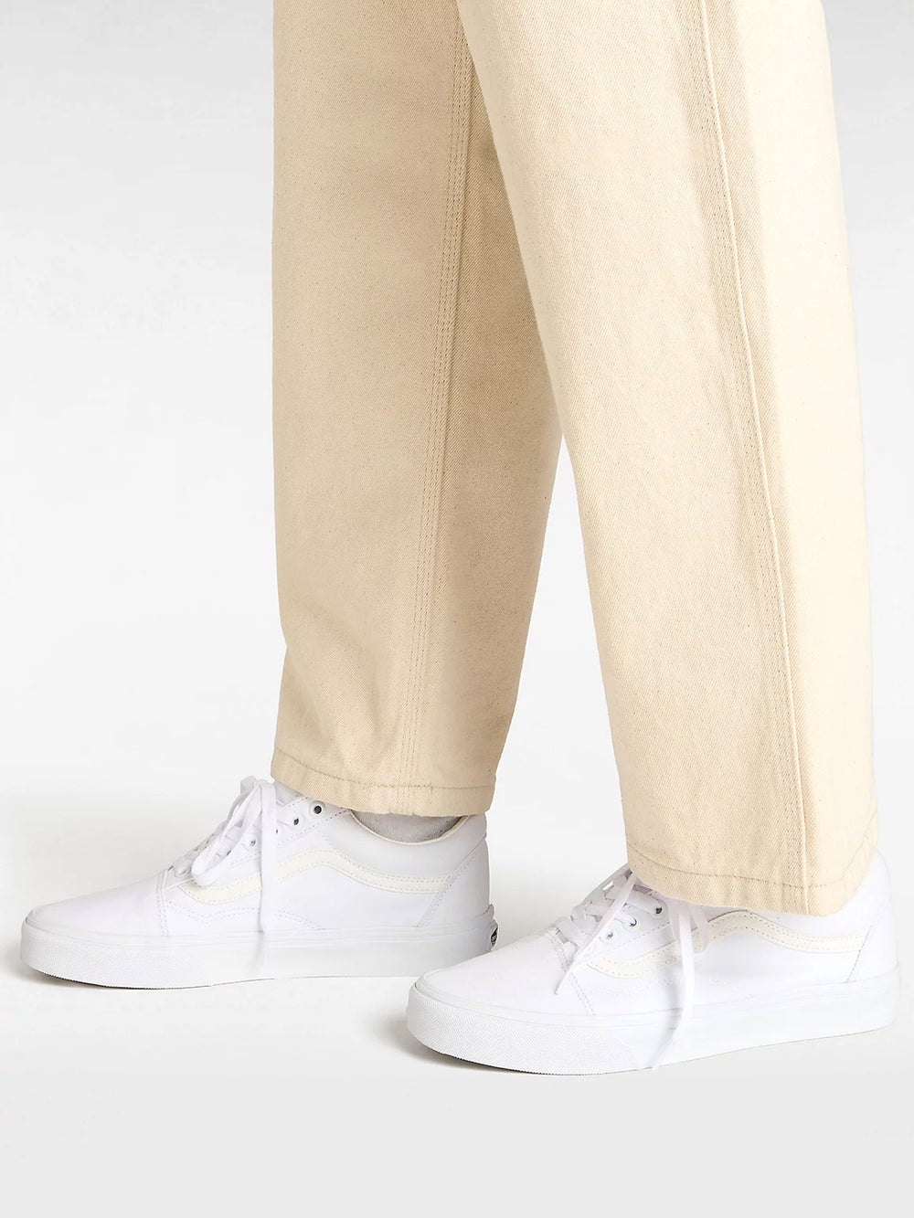 Skool Shoes White Canvas Vans Old Skool MENS VANS OLD SKOOL TRUE WHITE CANVAS SNEAKER