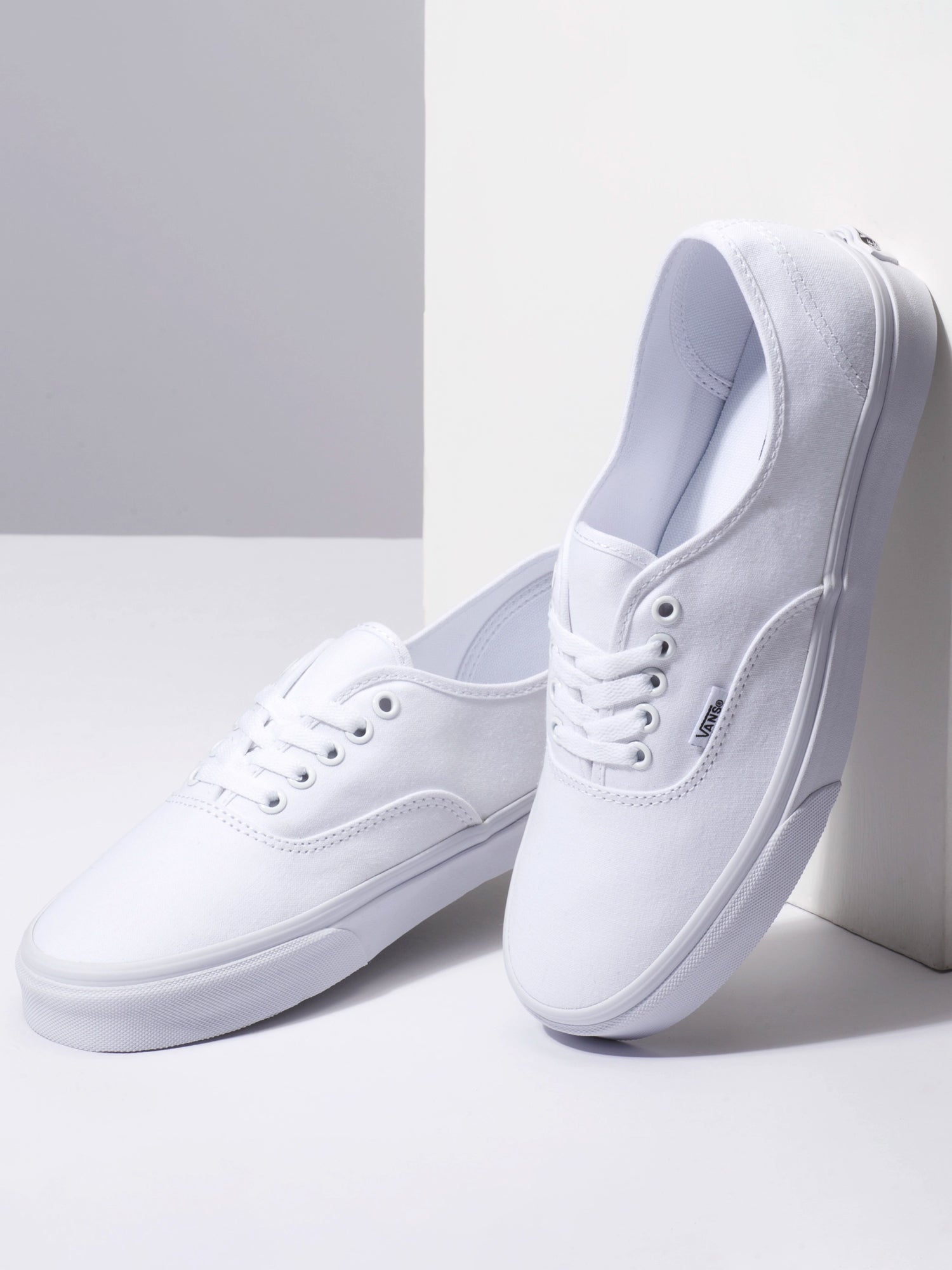 Men's all white canvas shop shoes