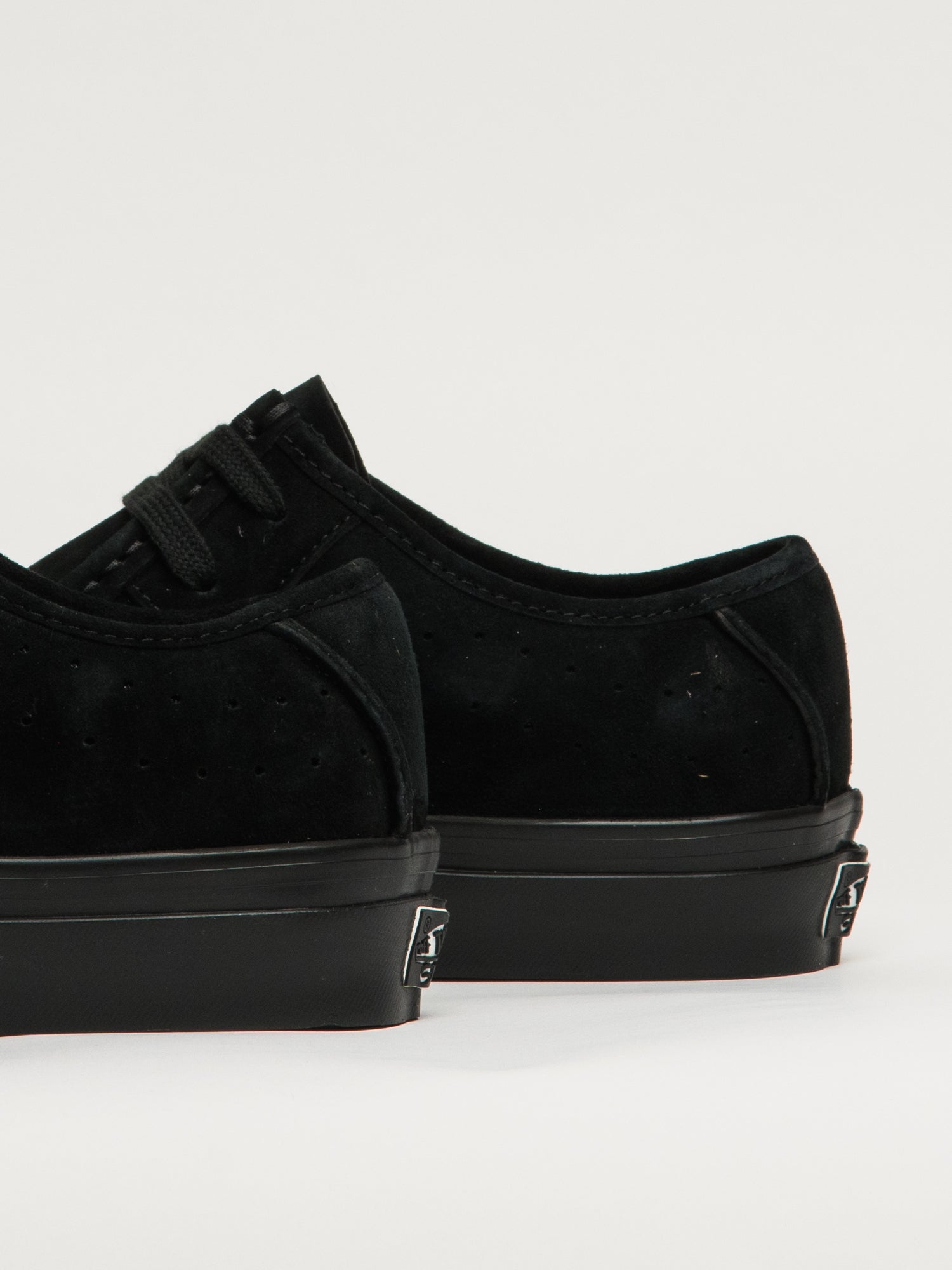 VANS LX CARVER LOW BOOT