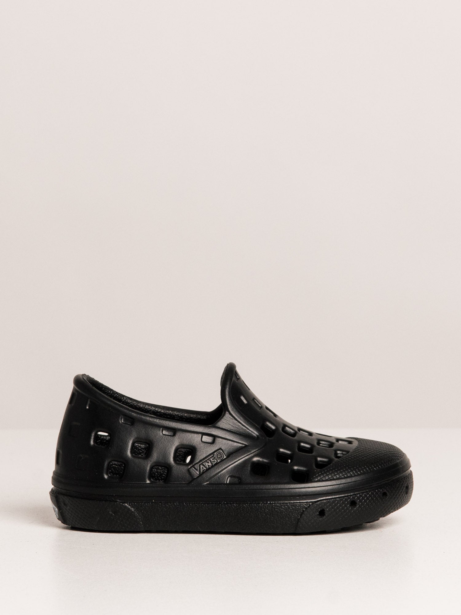 Black best sale studded vans