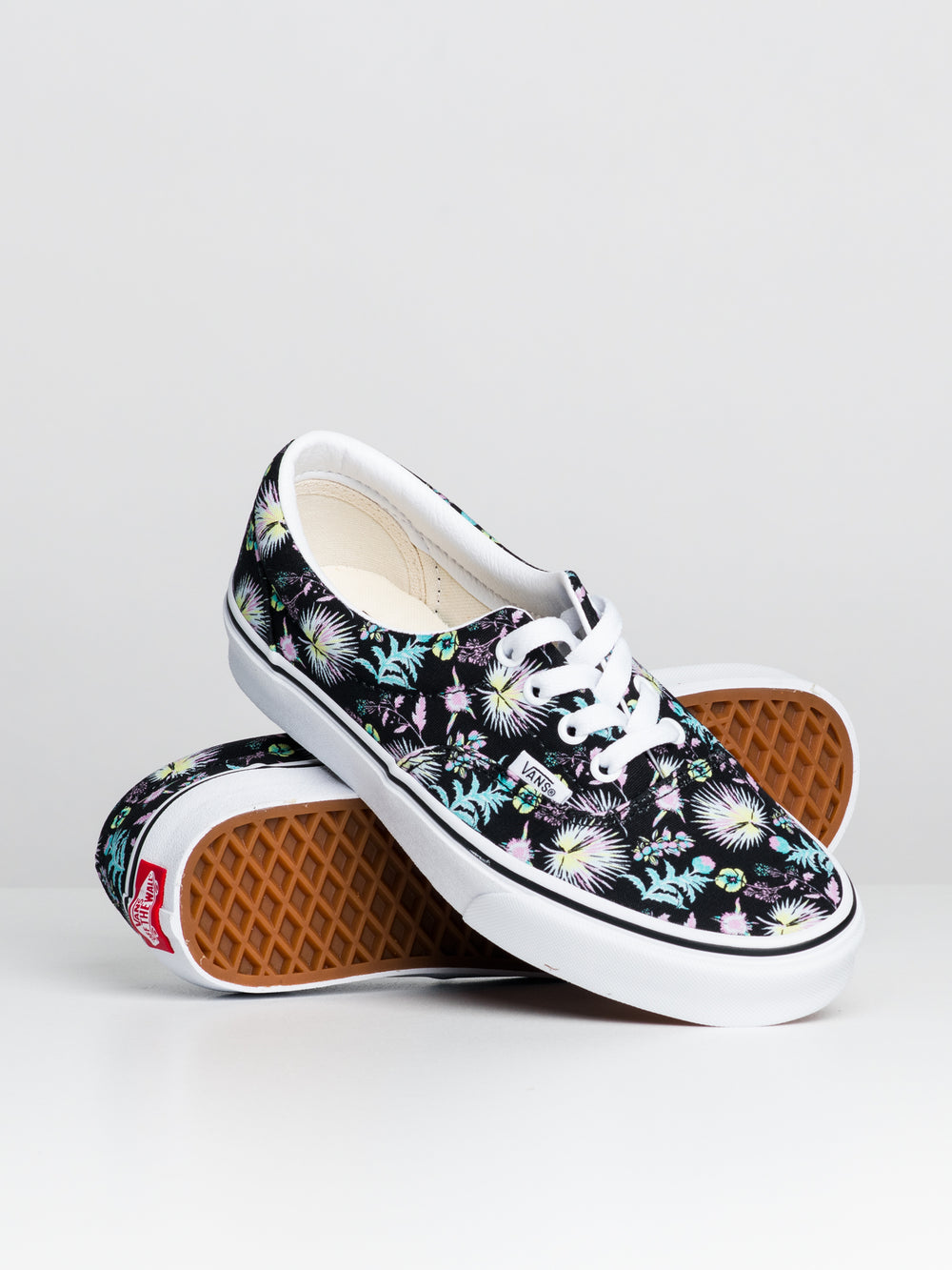 WOMENS VANS ERA SNEAKER - CLEARANCE