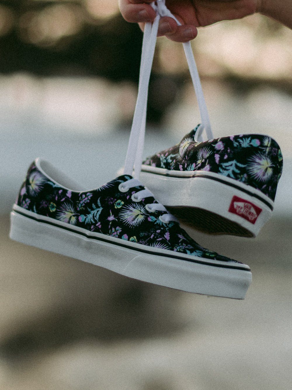 WOMENS VANS ERA SNEAKER - CLEARANCE