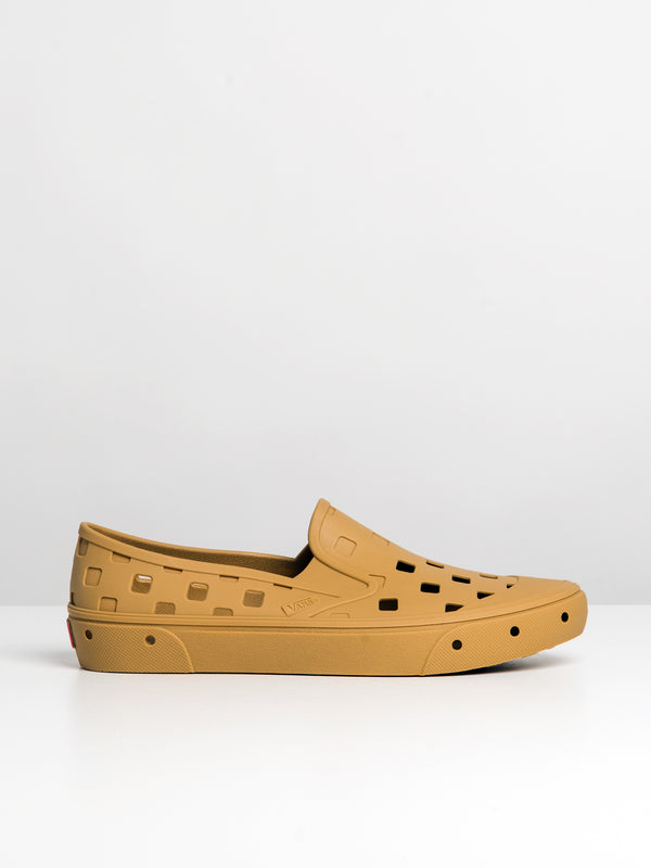 MENS VANS TREK SLIP ON  - CLEARANCE