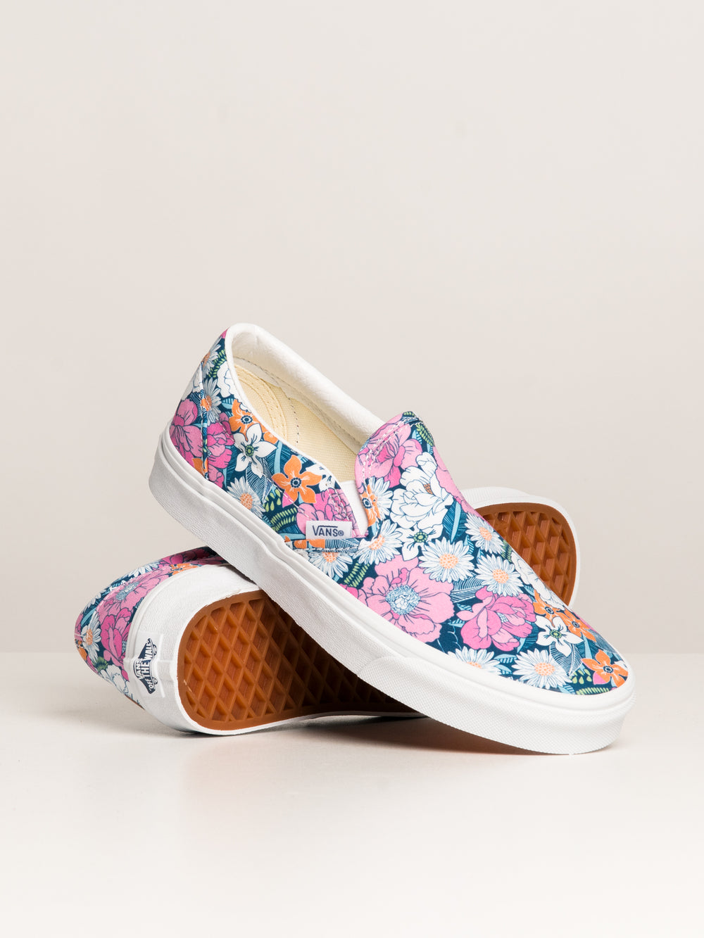 WOMENS VANS CLASSIC SLIP ON RETRO FLORAL SNEAKER - CLEARANCE