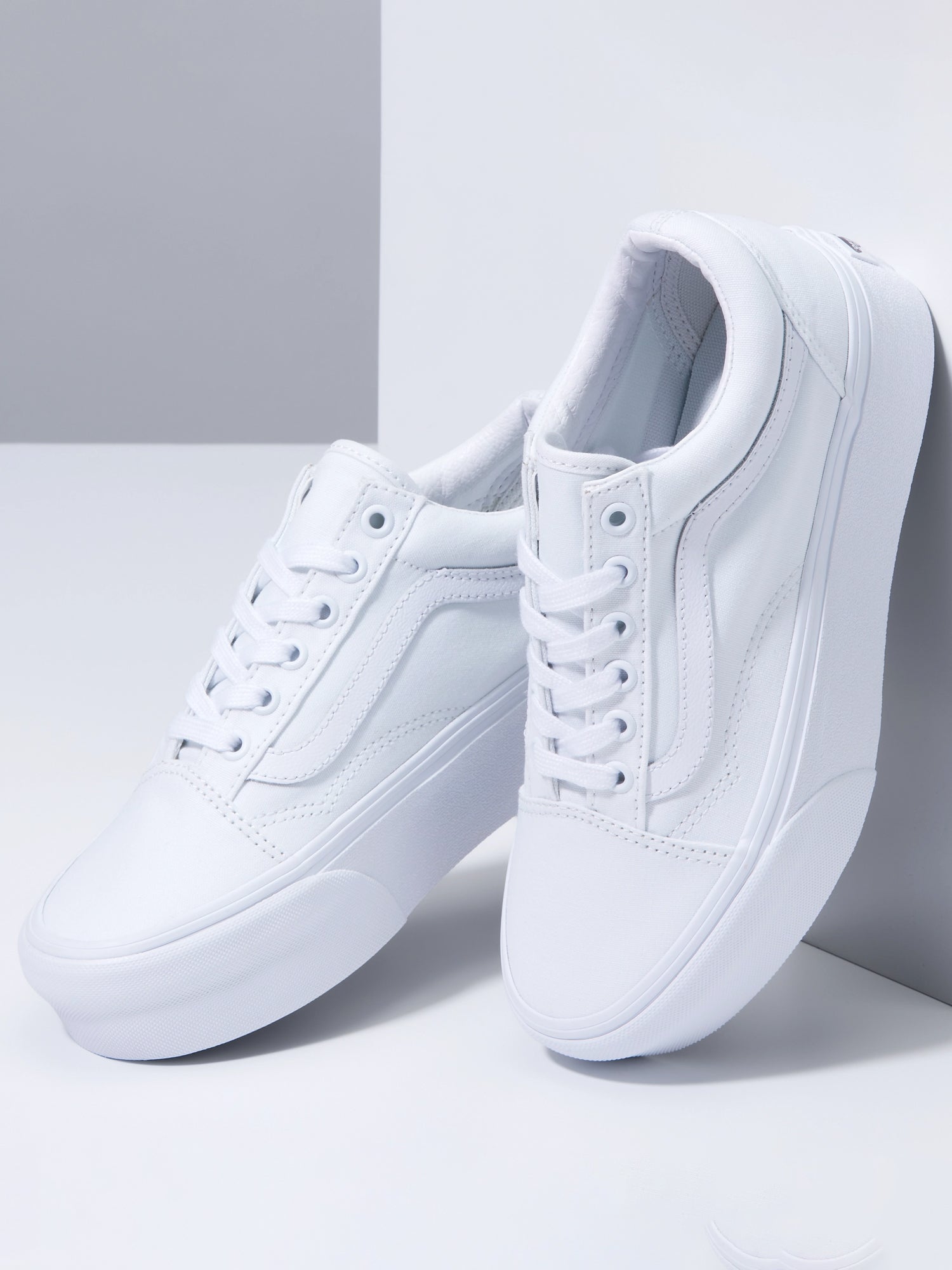 Vans old skool platform on clearance feet