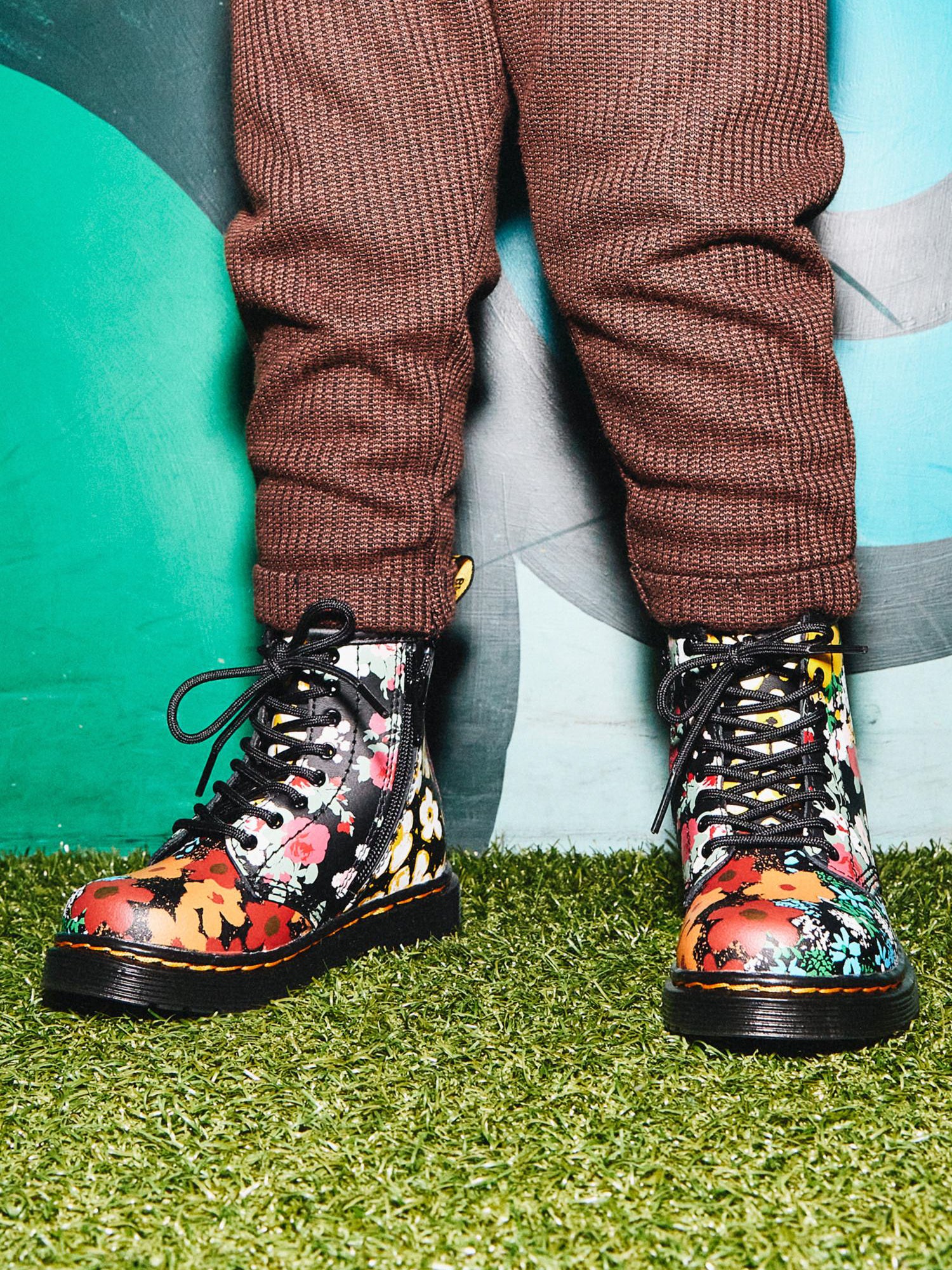 Dr shops Martens Floral Mash