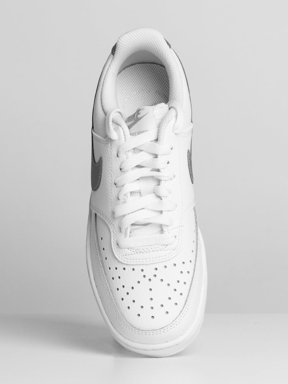 WOMENS NIKE COURT VISION LO SNEAKER - CLEARANCE